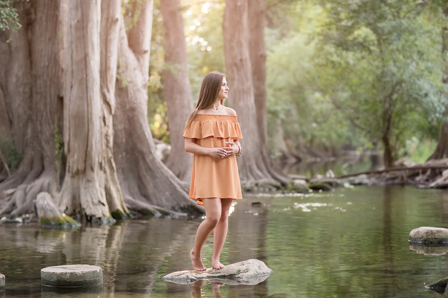 https://images.squarespace-cdn.com/content/v1/546e7120e4b0f42617a4c8b4/1532014353542-J2GVIY2OB5ZY61CTGZAJ/san+antonio+senior+photographer+93002