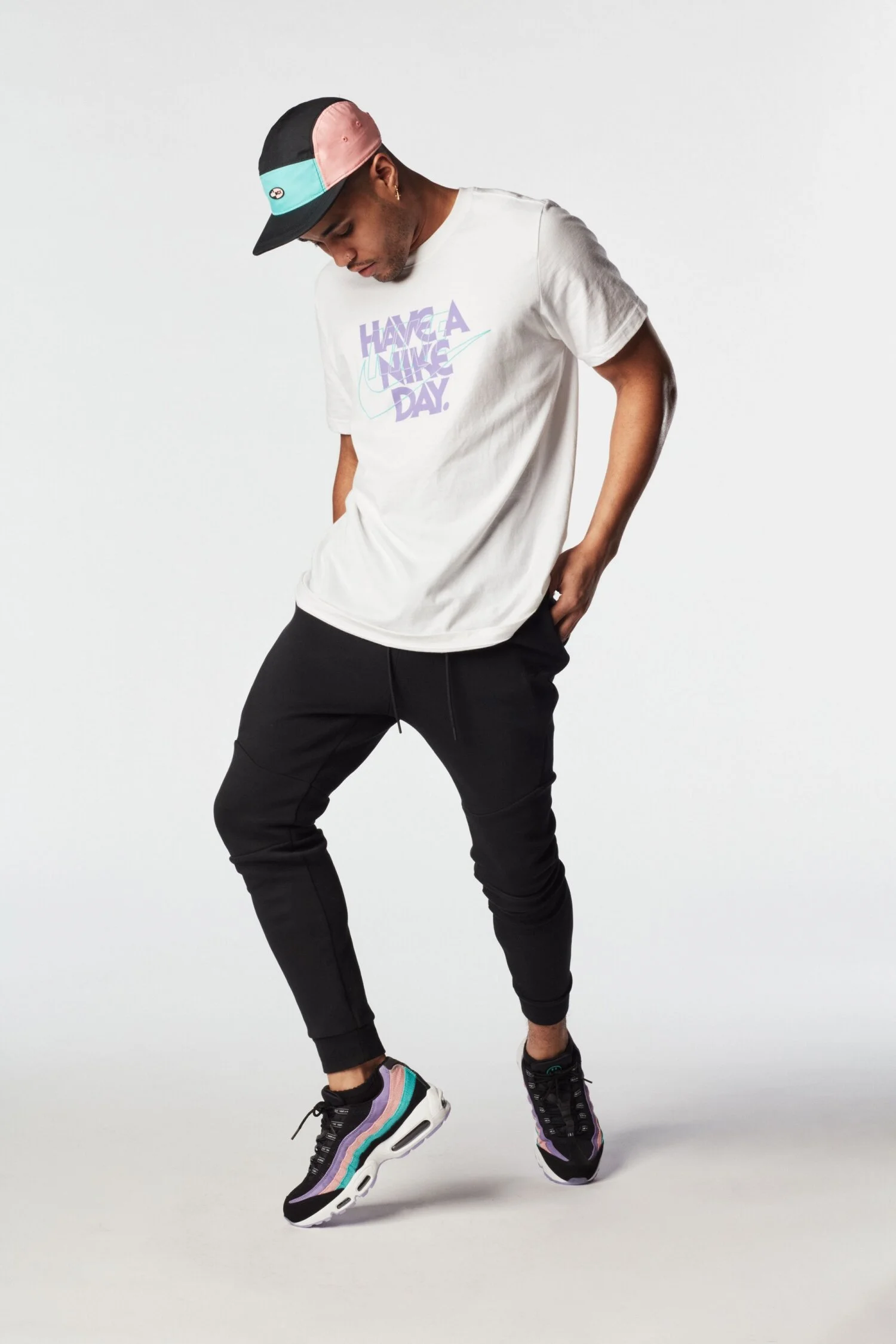 9081_sFOHUH_++190308_footaction_nikeairmax19_01_043-v1.jpg