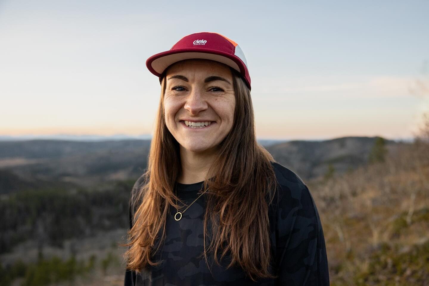 A little shoot with Kelsey the day before the snow arrived. 

So excited for dry trails again!