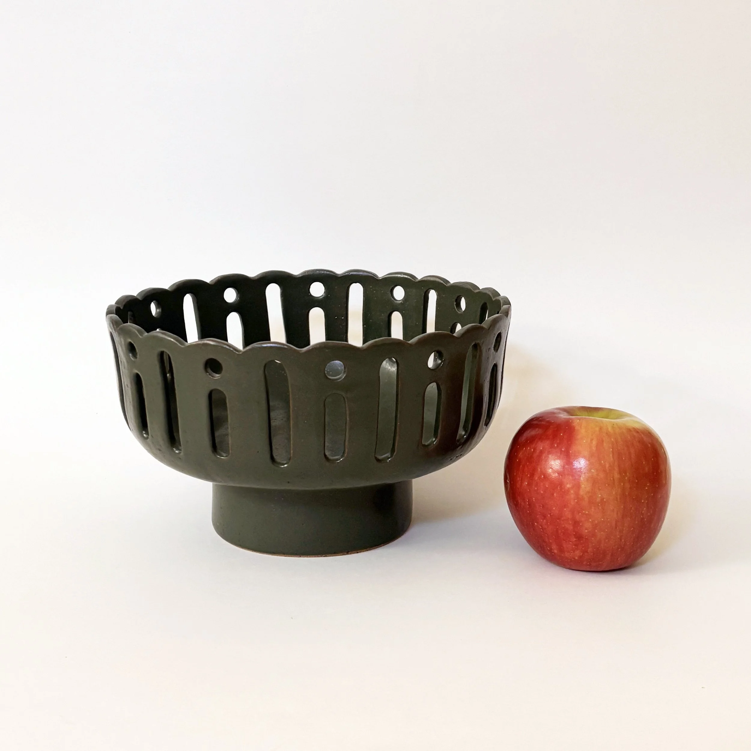 Scallop Pedestal Bowl - Forest