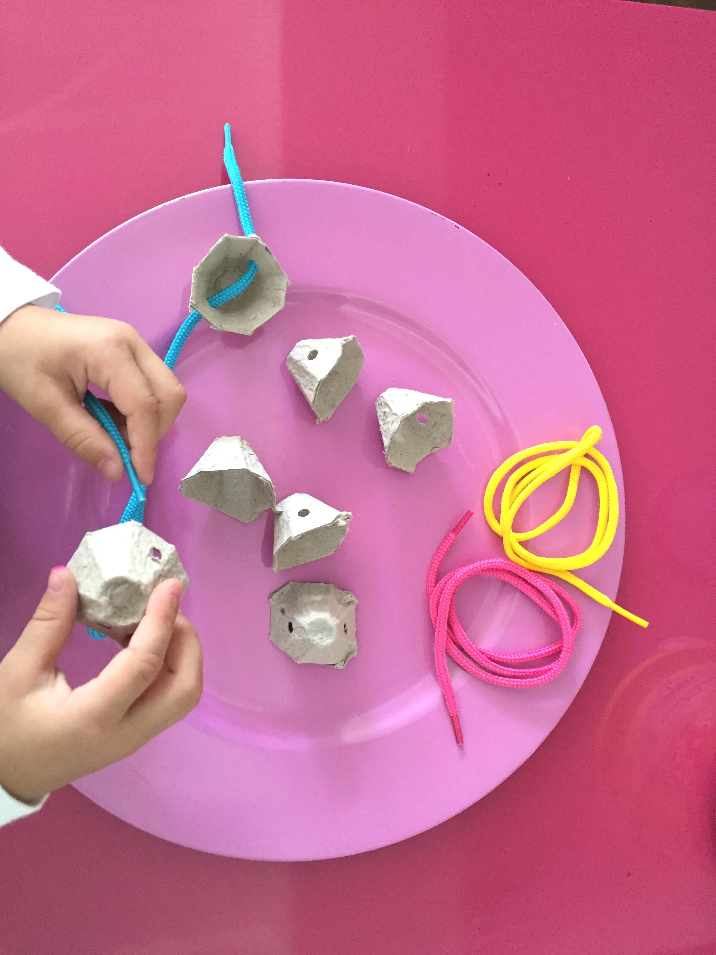 ensartado para niños