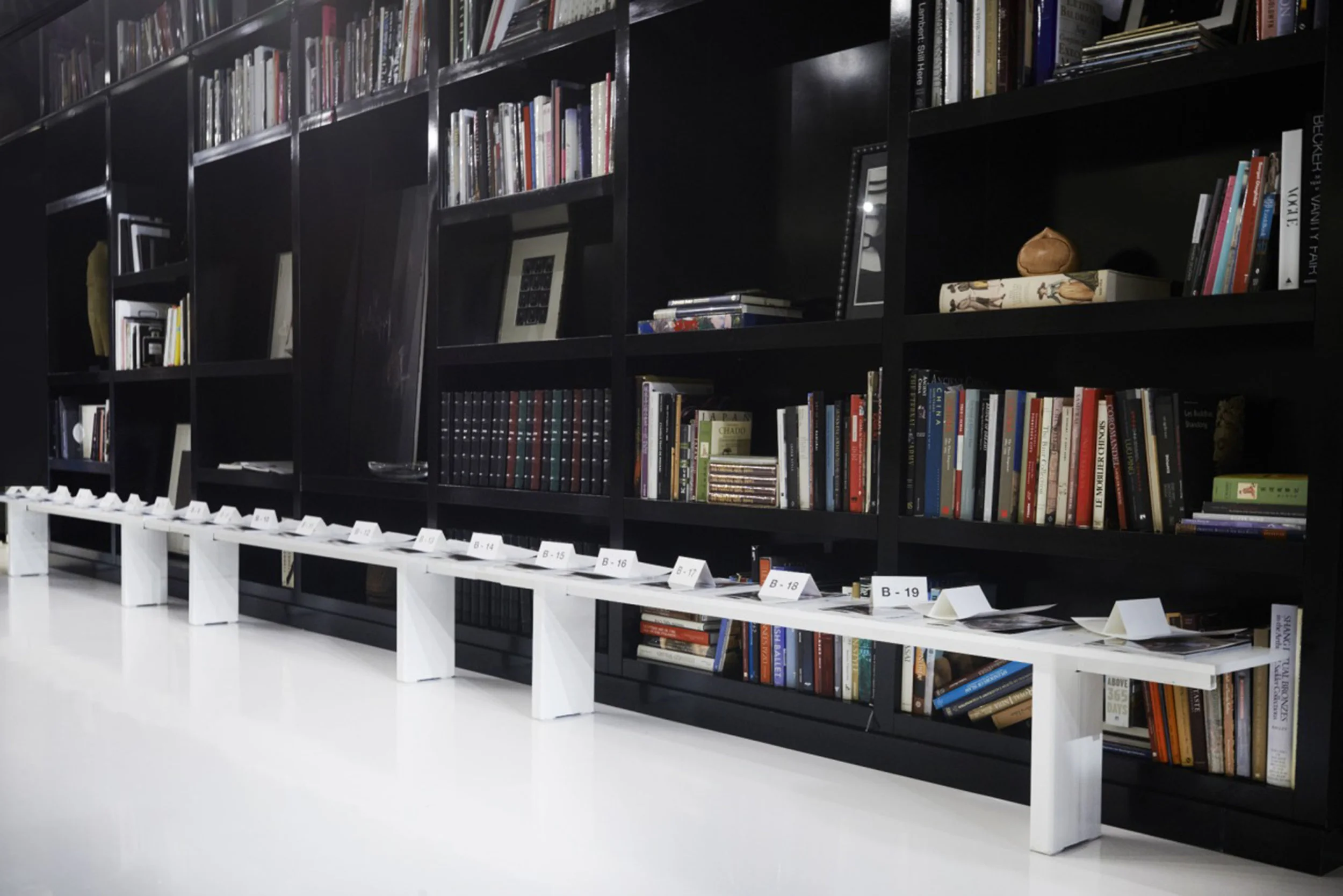 ralph_rucci_showroom_ether_atelier_bonetti_kozerski_architecture45.jpg