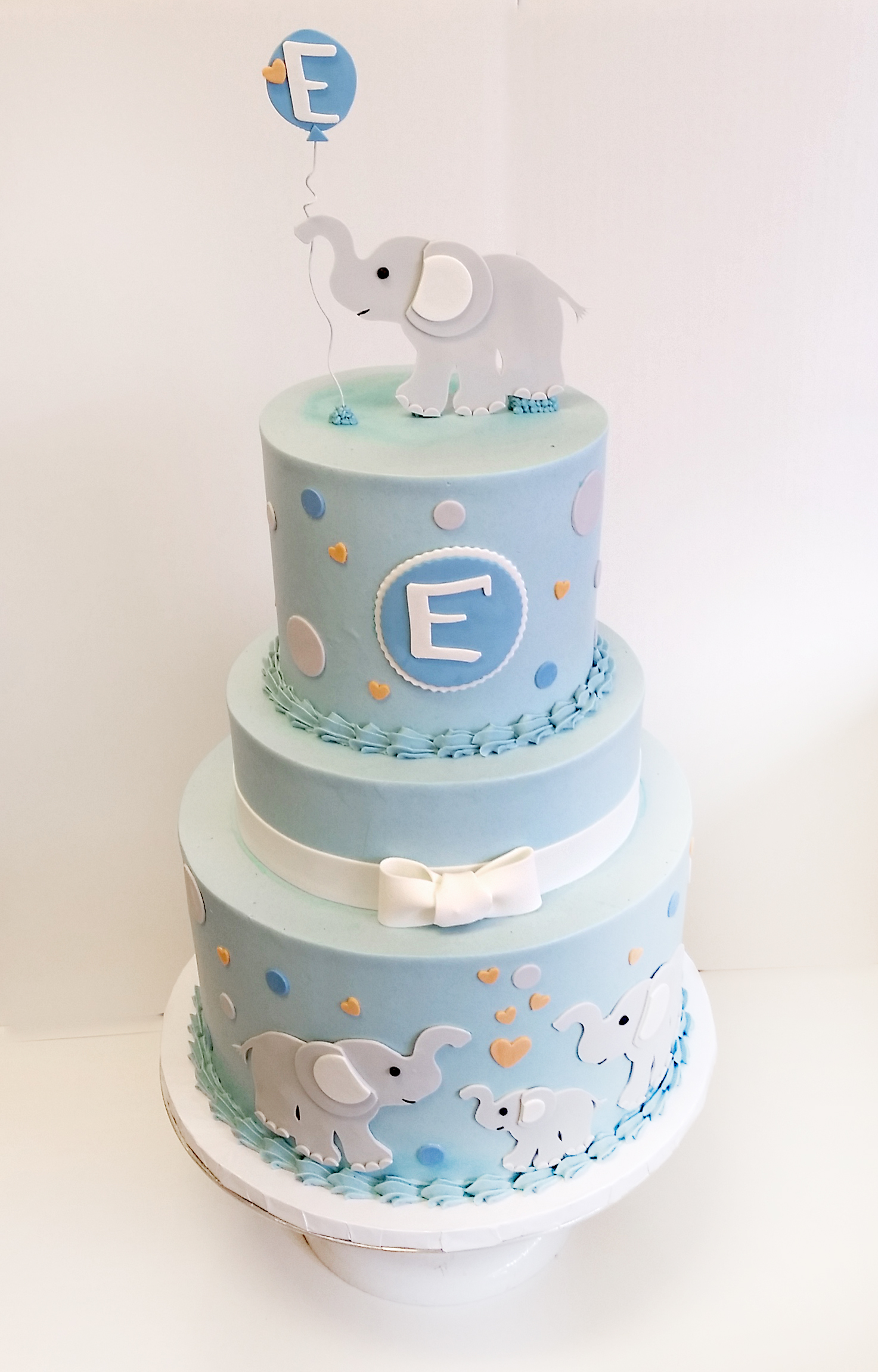 elephant tiered buttercream cake.jpg