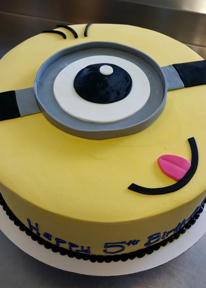 minion buttercream flat cake.jpg