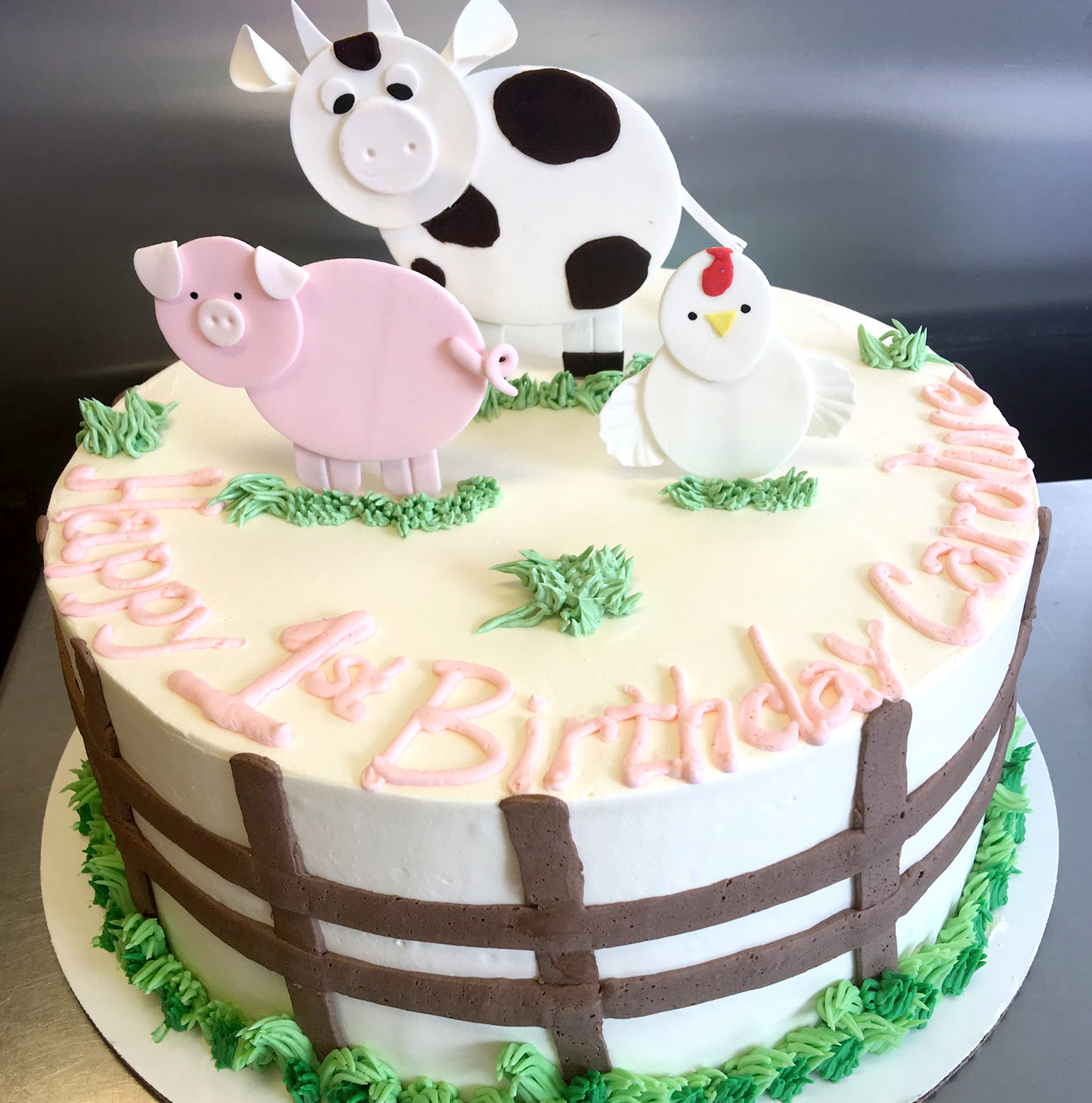 Farm Animals flat fondant buttercream.jpg