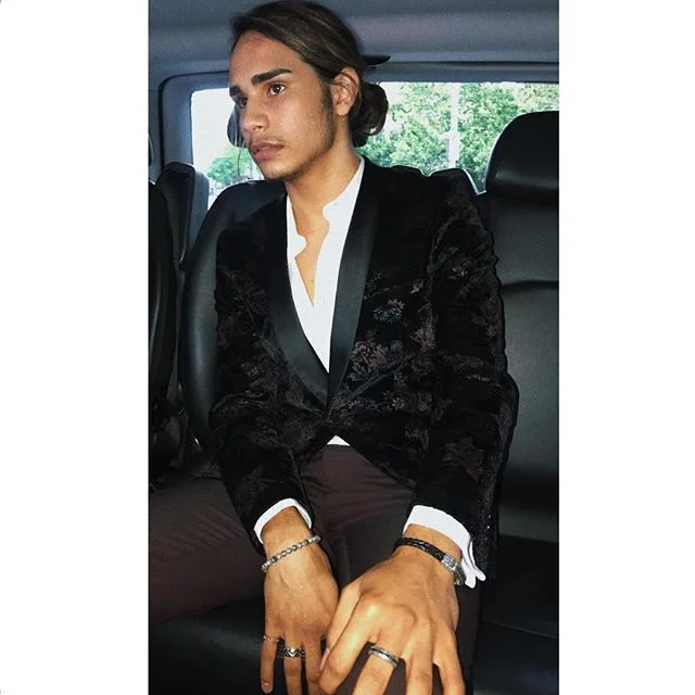 On arrival to @aria_official awards @isaiahmusicofficial ⚡️ Wearing @jacklondon_official 
@thomassaboau 
#isaiahfirebrace  #arias #arias2017