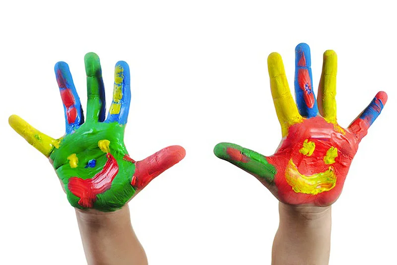 kids-paint-hands-art.jpeg