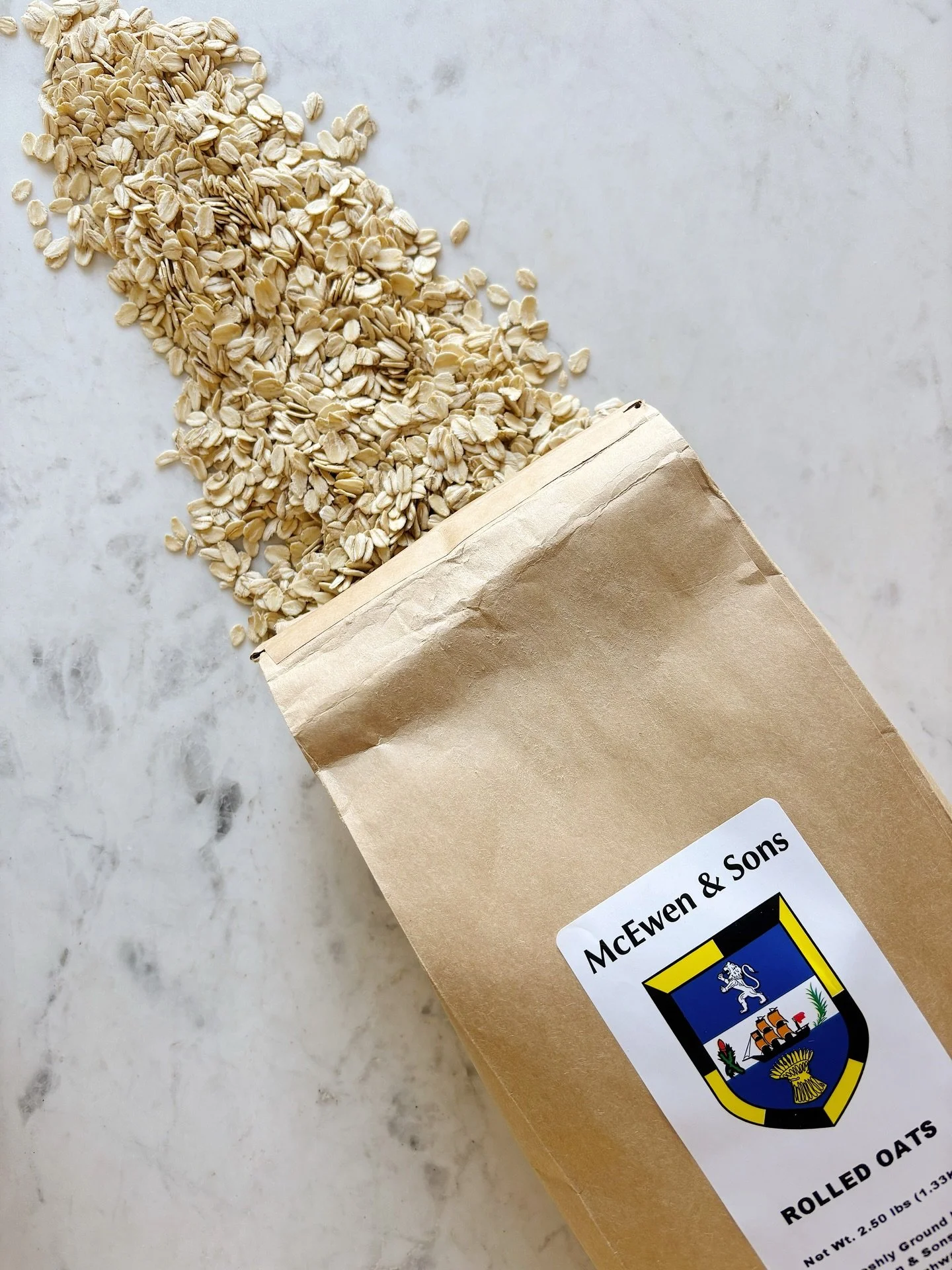 New year, new breakfast! 

Our oats are not only a great source of fiber and protein; they leave you feeling satisfied and fueled for the best start to your day🍴☀️