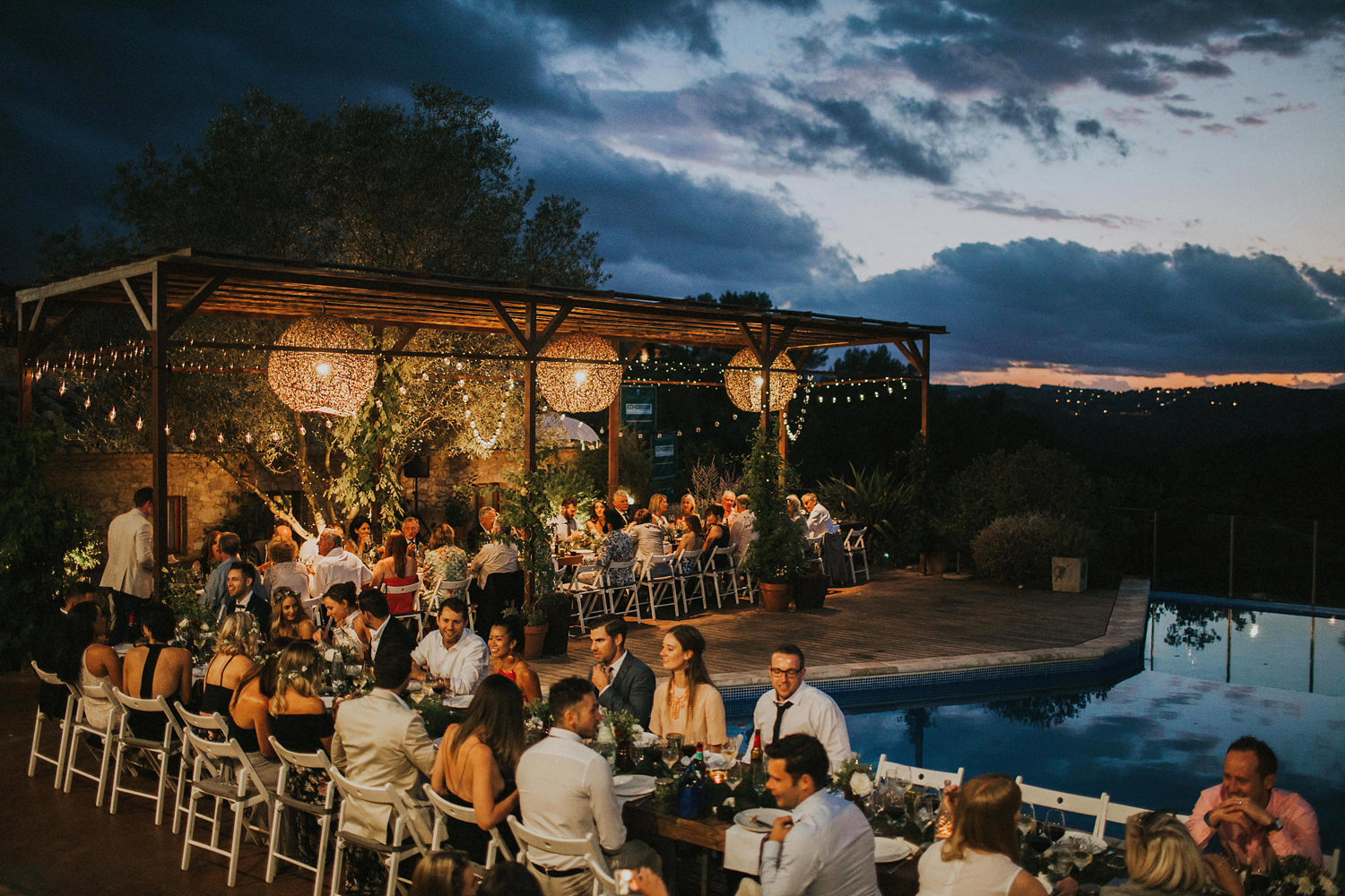 outdoor spanish wedding dinner 