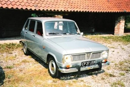 Dette er måske en af Danmarks sidste R6L. Bilen på billedet herover og til højre er fra 1972 og er restaureret utrolig flot af ejeren, klubmedlem Michael Pahus.