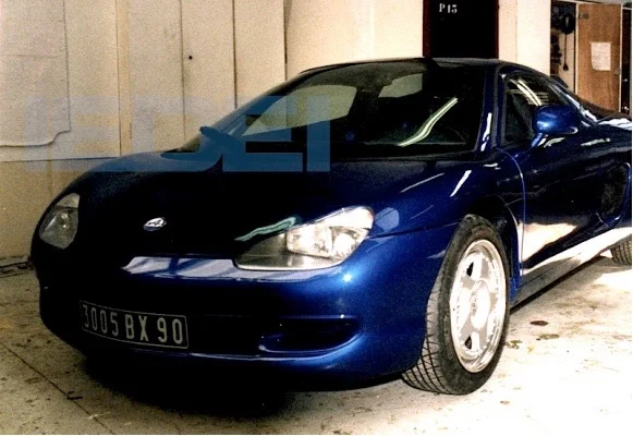Modellen som ikke blev til noget: Alpine A410/A710 prototypen var køreklar, med plader på og det hele, men blev alligevel droppet. (Foto: iedeiblog.com )
