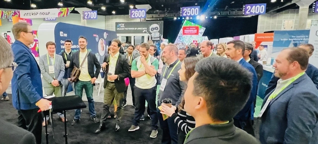 Maximizing Event ROI: The Magic of Corporate Magicians