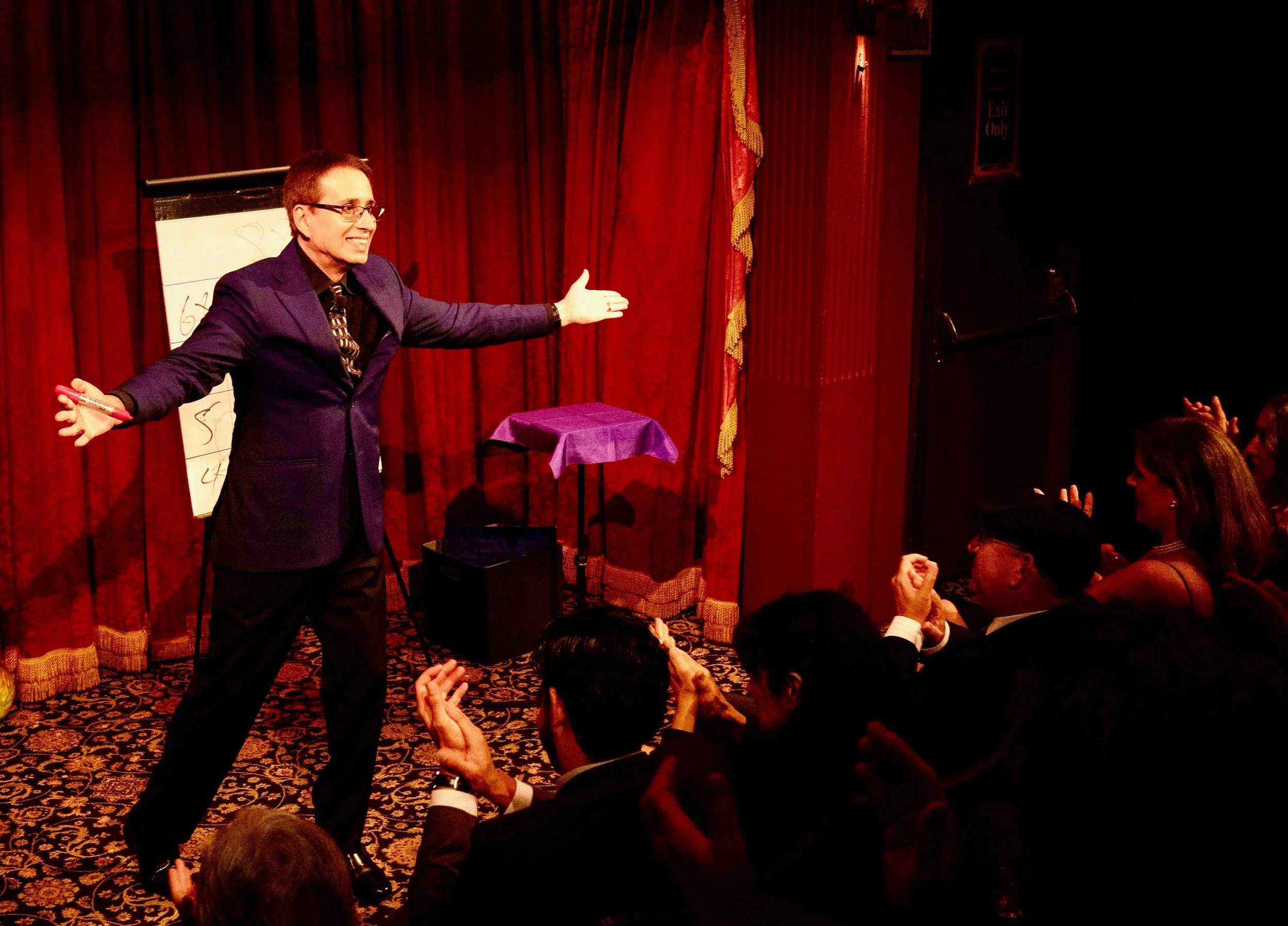 Hire a Top Seattle Magician &amp; Mentalist for Your Next Corporate Event