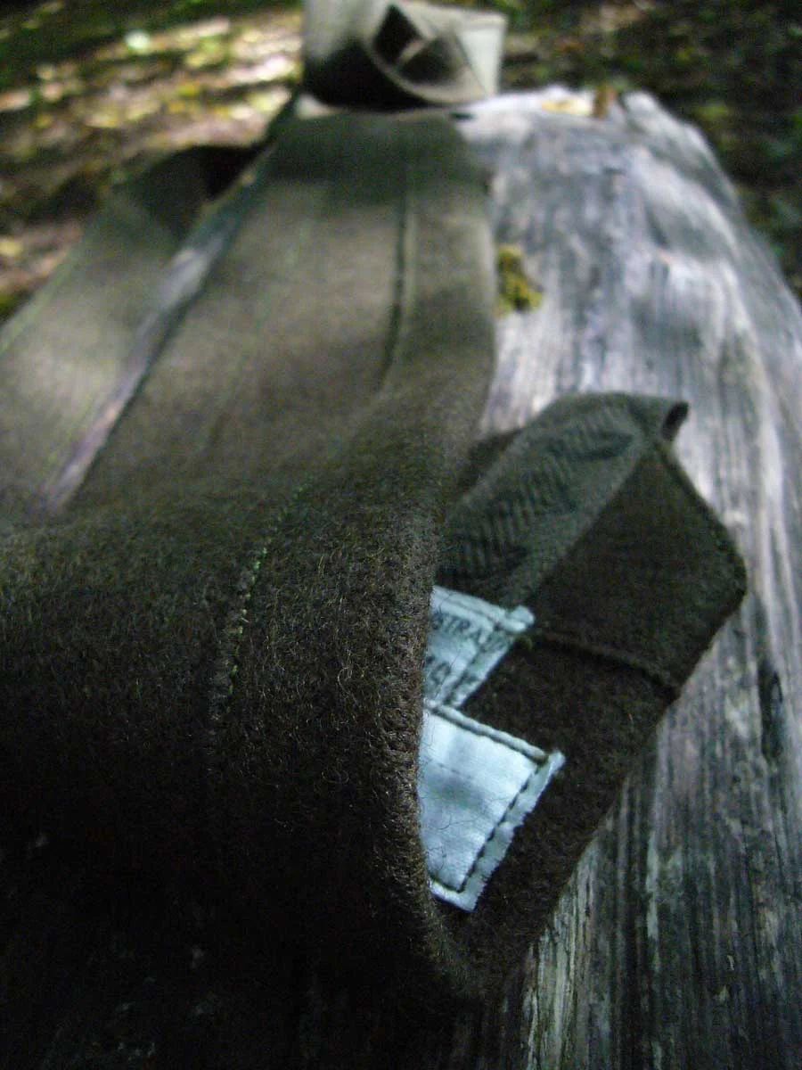 Army-wool-close-label.jpg
