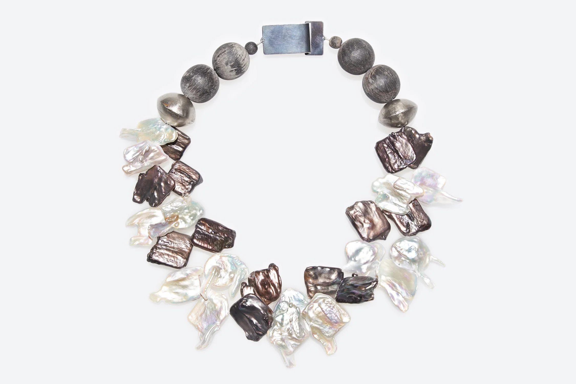 Chalcedony & Horn Collar