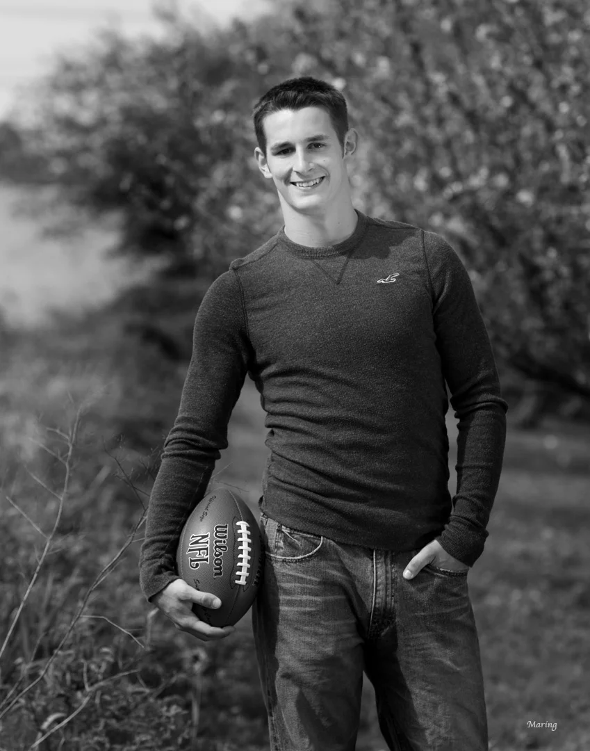 Senior Portraits Wallingford CT.jpg