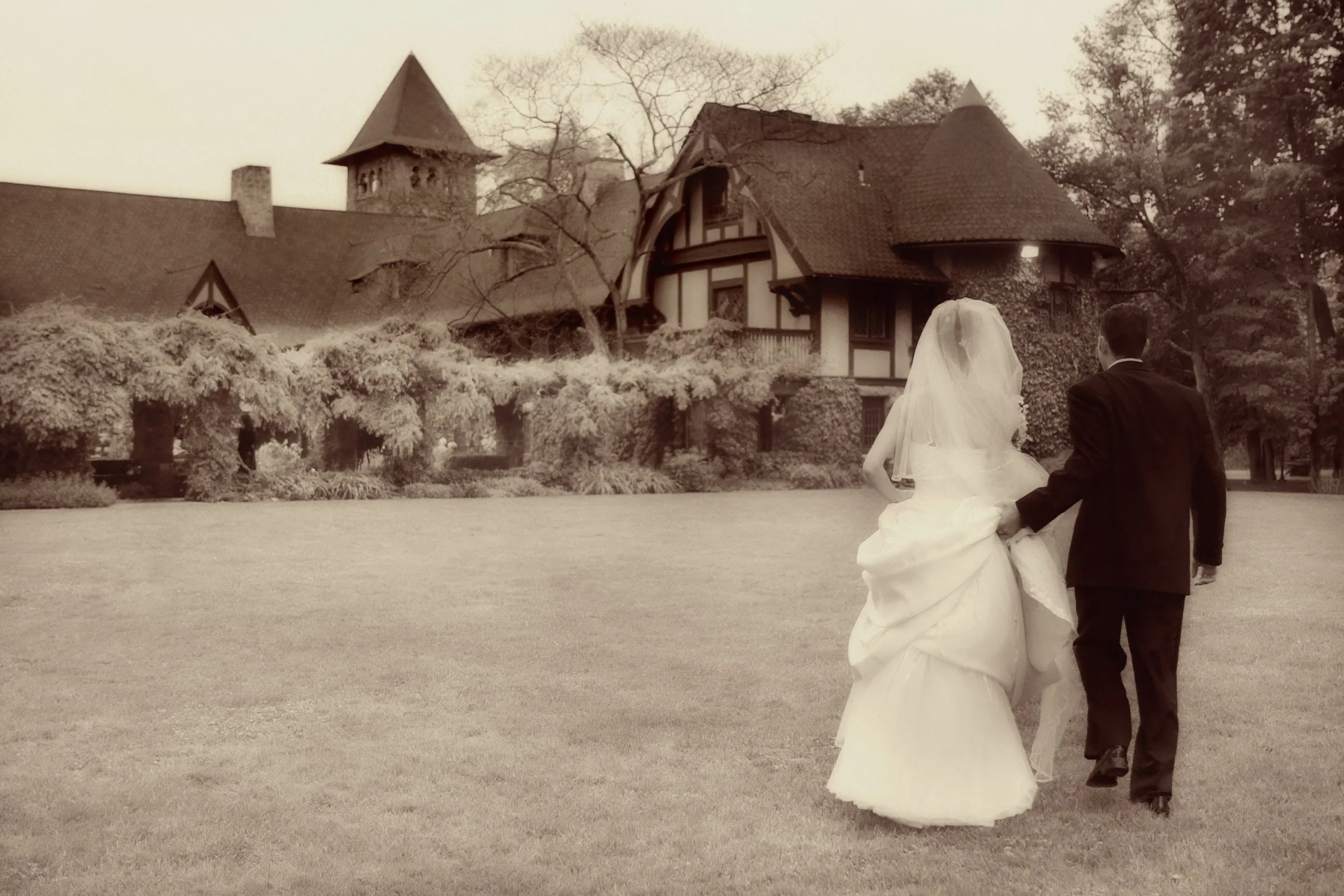 infrared-fine-art-wedding-photography-saint-clements-castle-ct.jpg