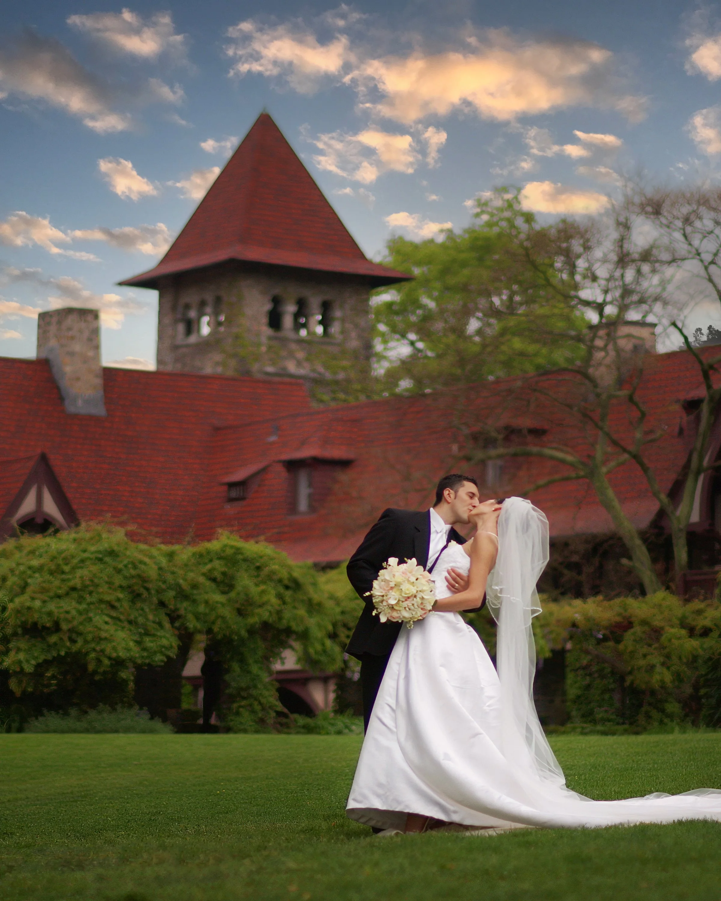 romantic-wedding-portraits-saint-clements-castle-connecticut.jpg