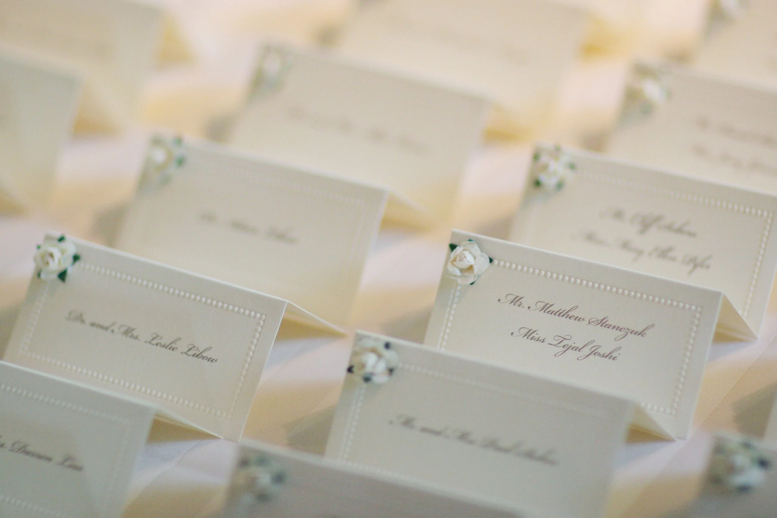 tappan-hill-wedding-photographer-placecards.jpg