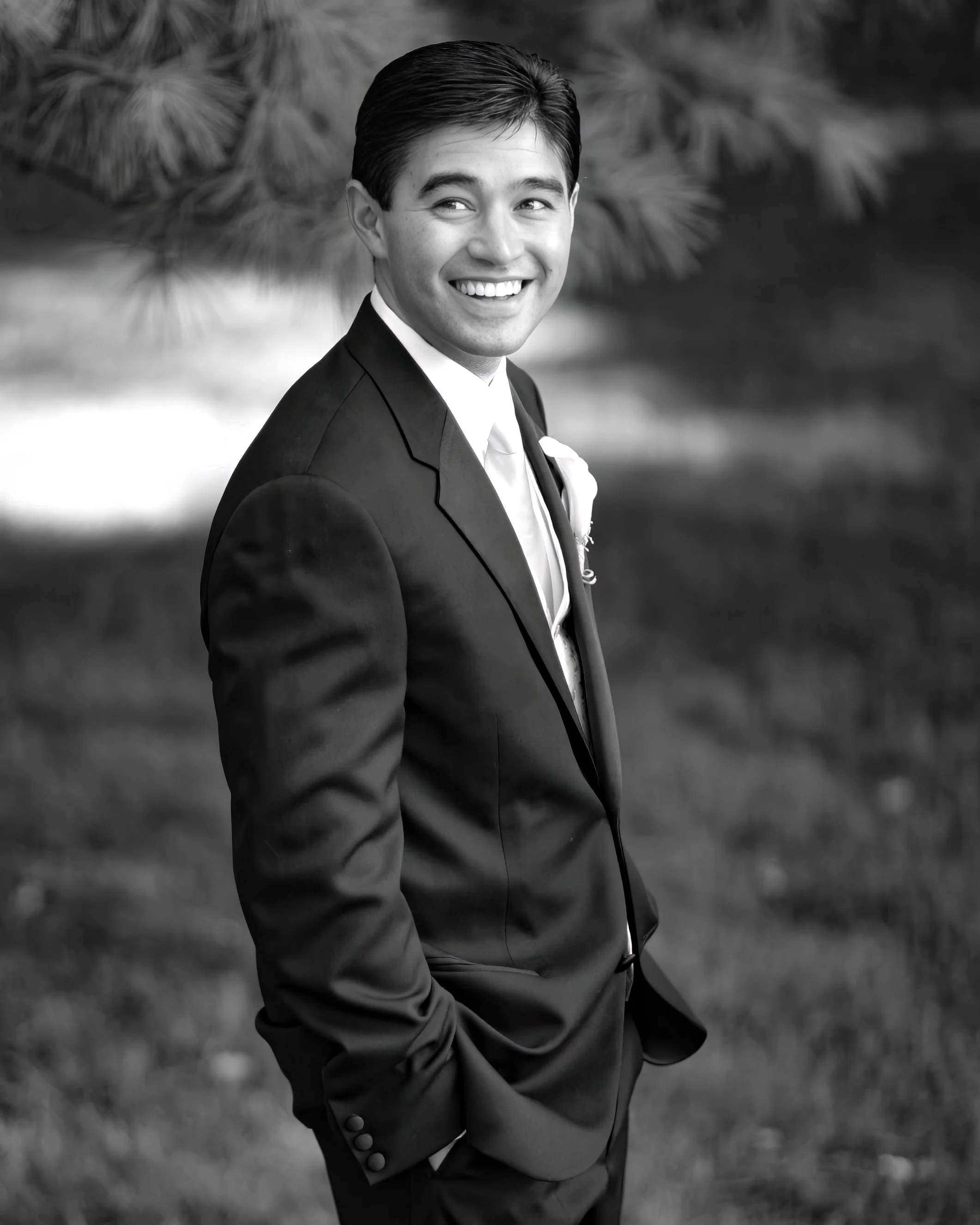 tappan-hill-wedding-photographer-groom-portrait.jpg