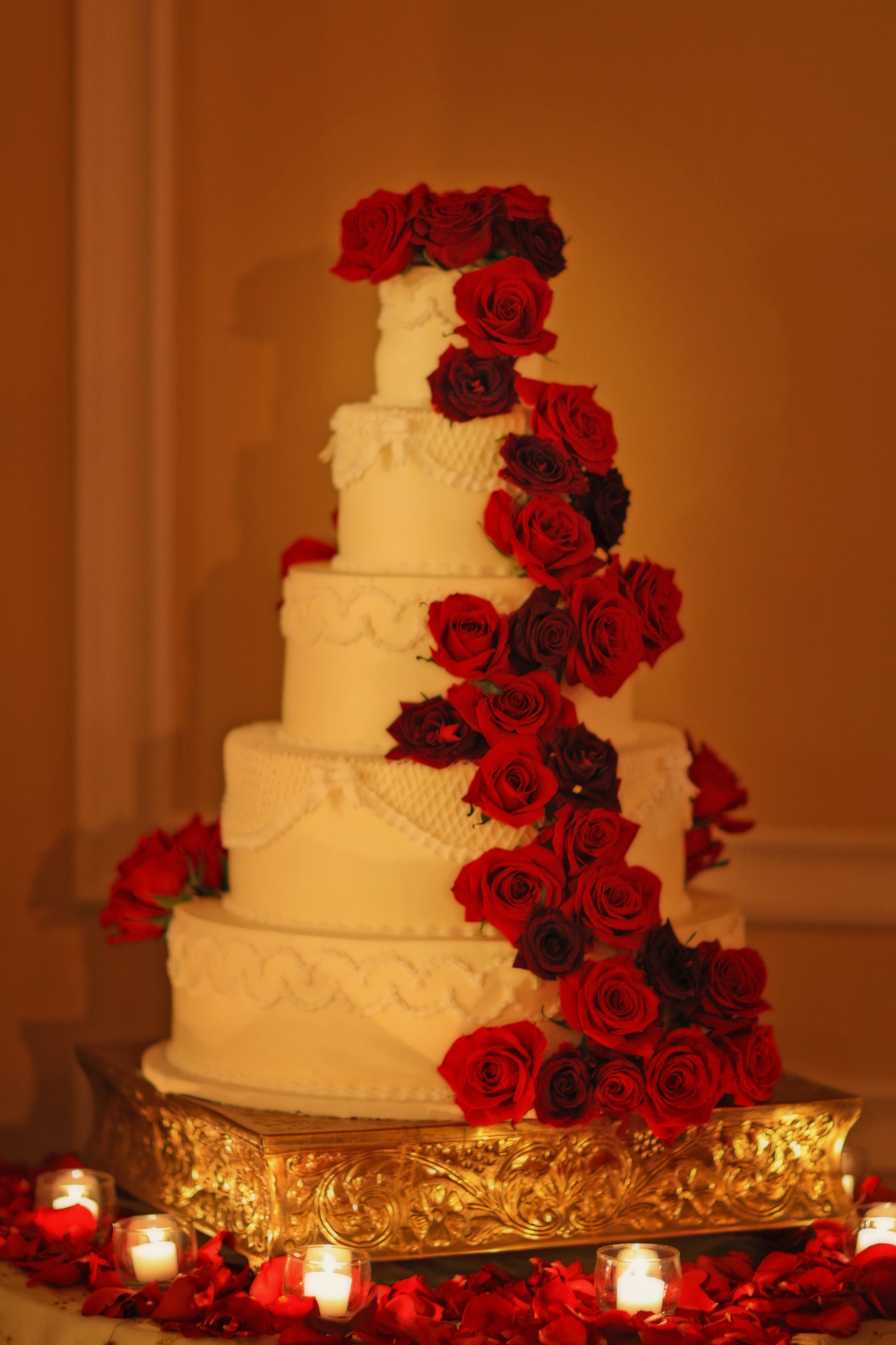 oheka-castle-wedding-photographer-cake.jpg