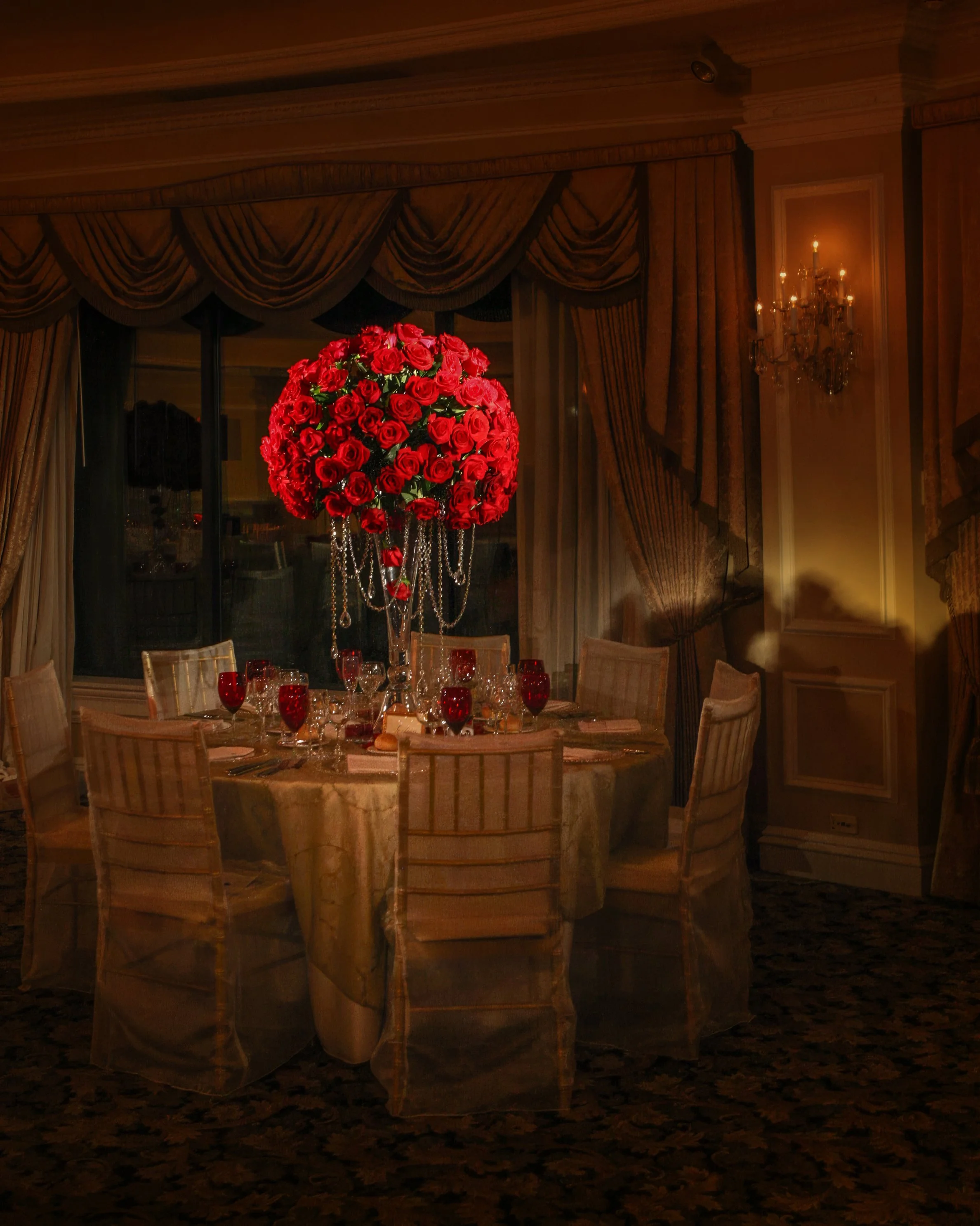 oheka-castle-wedding-photographer-reception-decor.jpg