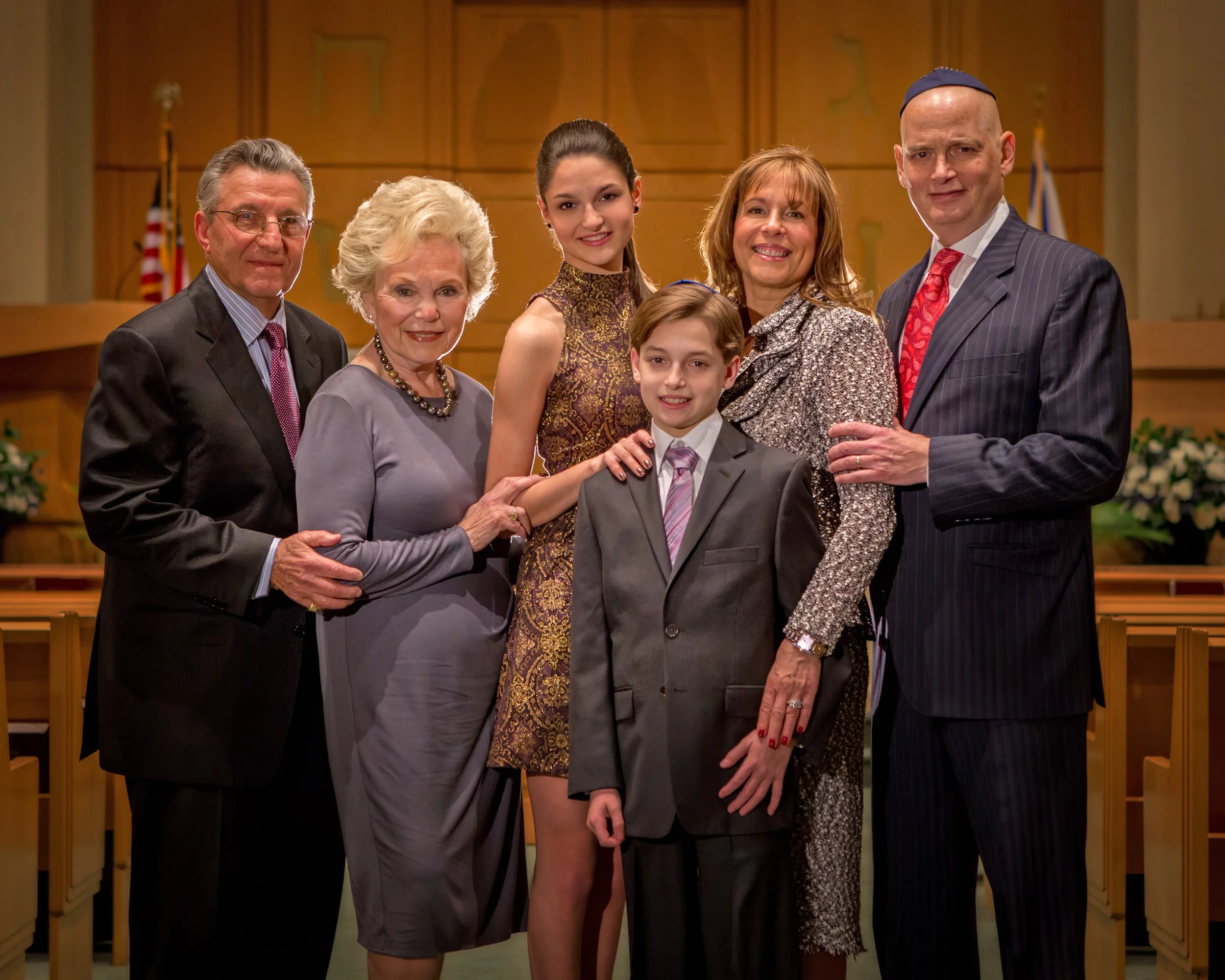 Family Group Photos at the Synagoge