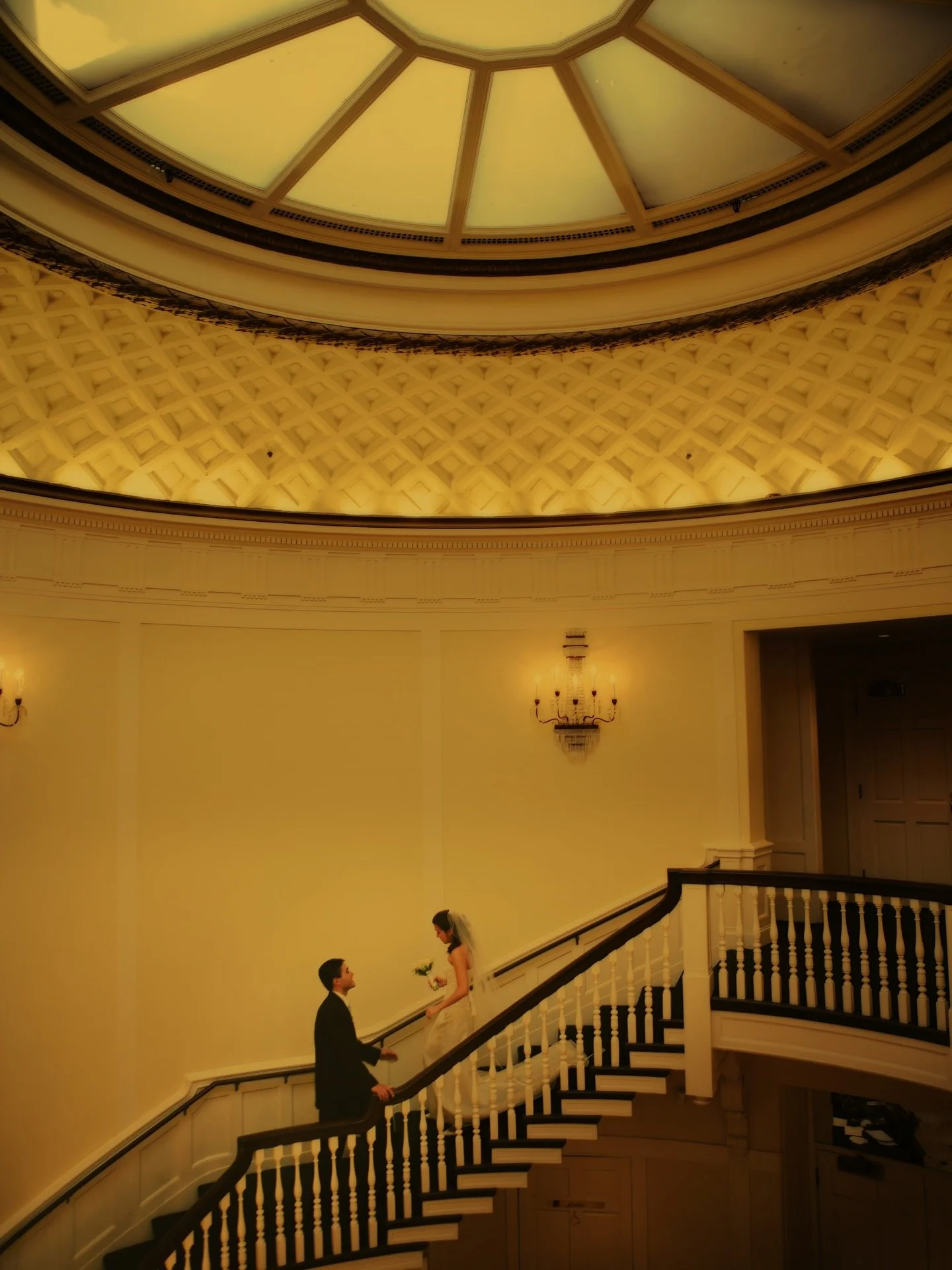 Love is in the details&hellip; Luxury is in the moments. We are there make them last. @abigailkirschculinary @tappanhillmansion #luxuryweddings #nyweddingphotographer #weddinginspo #tappanhillmansion