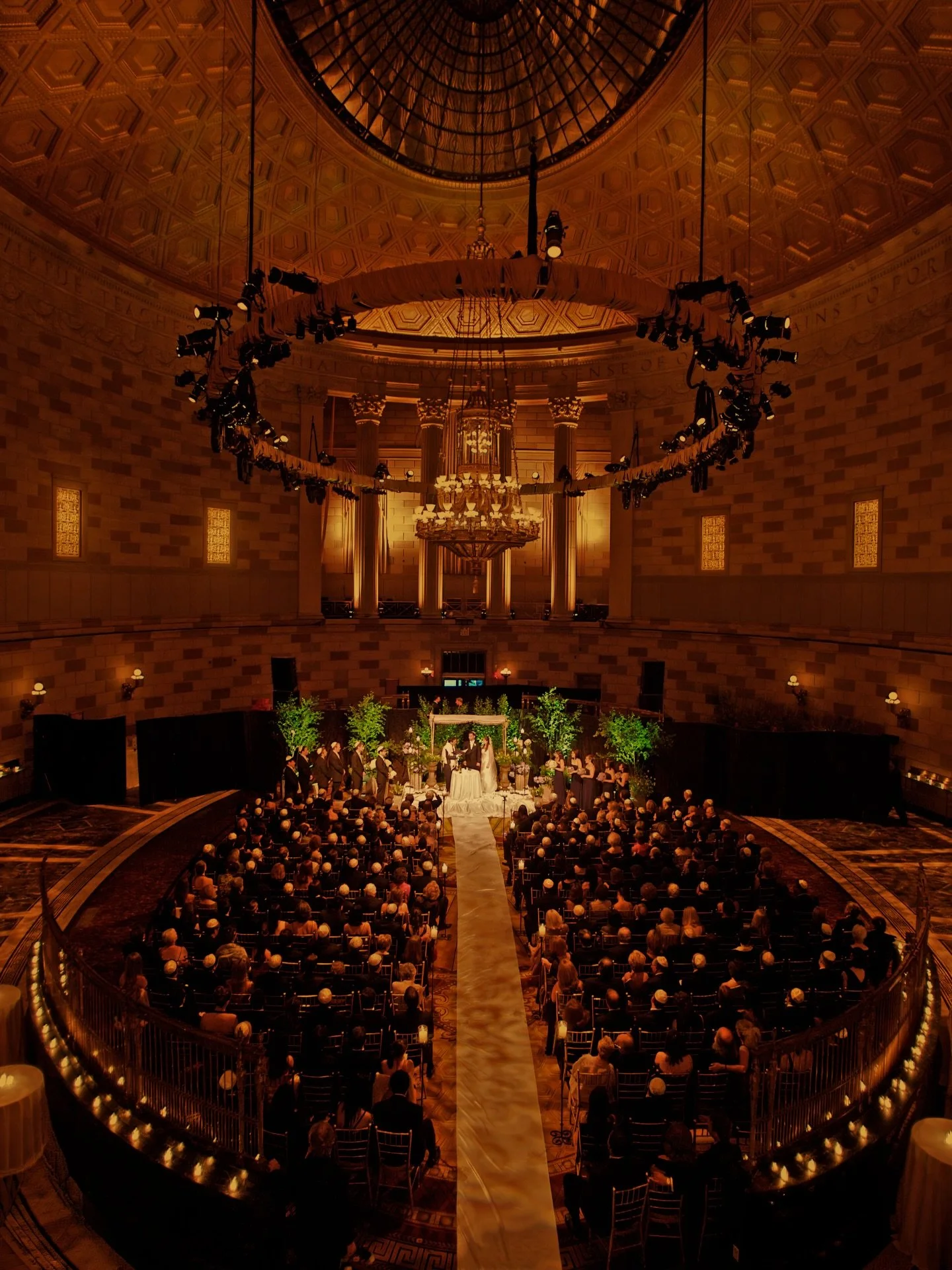 At @gothamhallny wedding ceremonies feel monumental and receptions feel immersive. Maring captures that feeling crafting photographs filled with romance. #gothamhall #gothamhallnyc #weddings #nycwedding #weddinginspo @jennifermaring