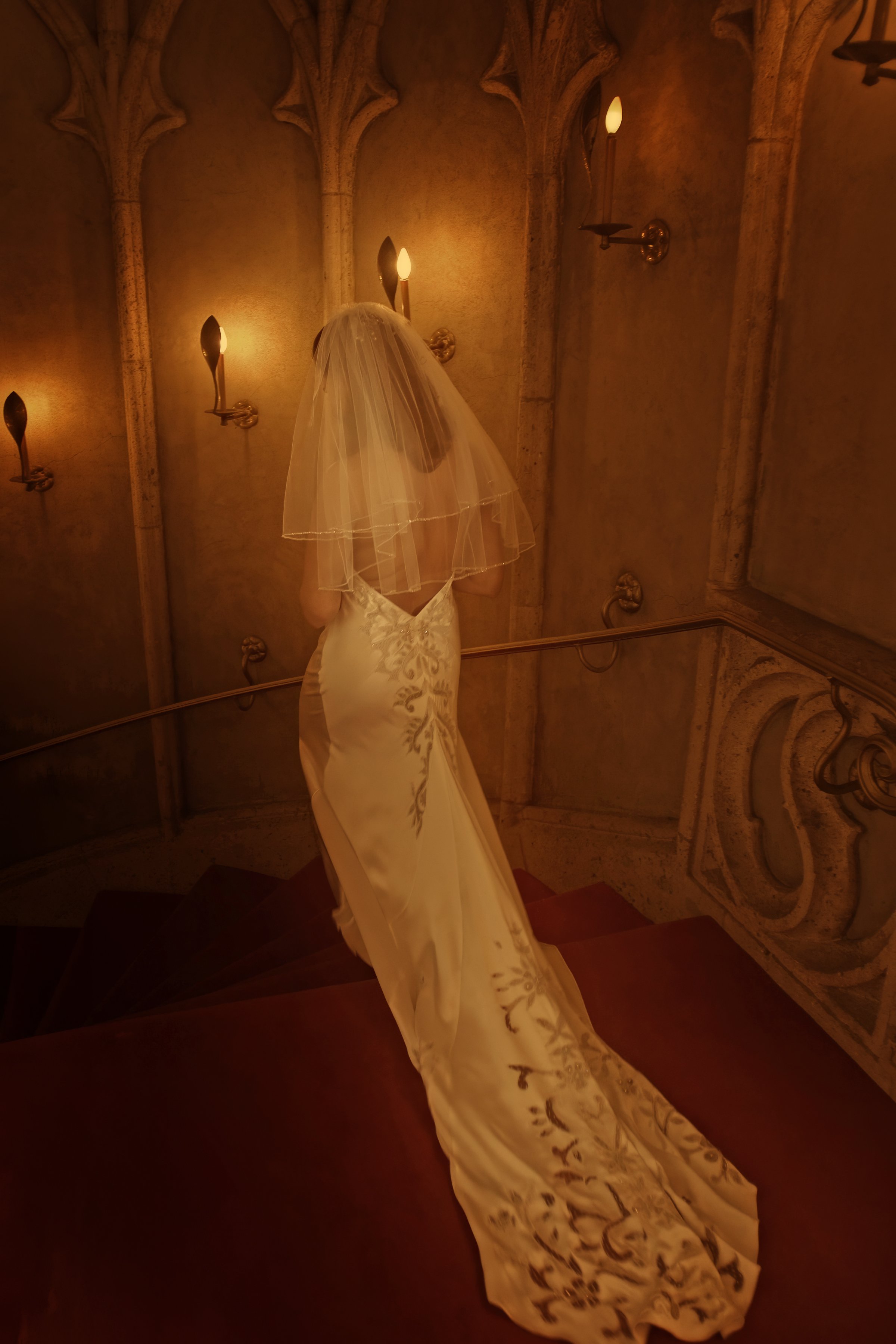 mar-a-lago-wedding-staircase-bridal-elegqnce.jpg