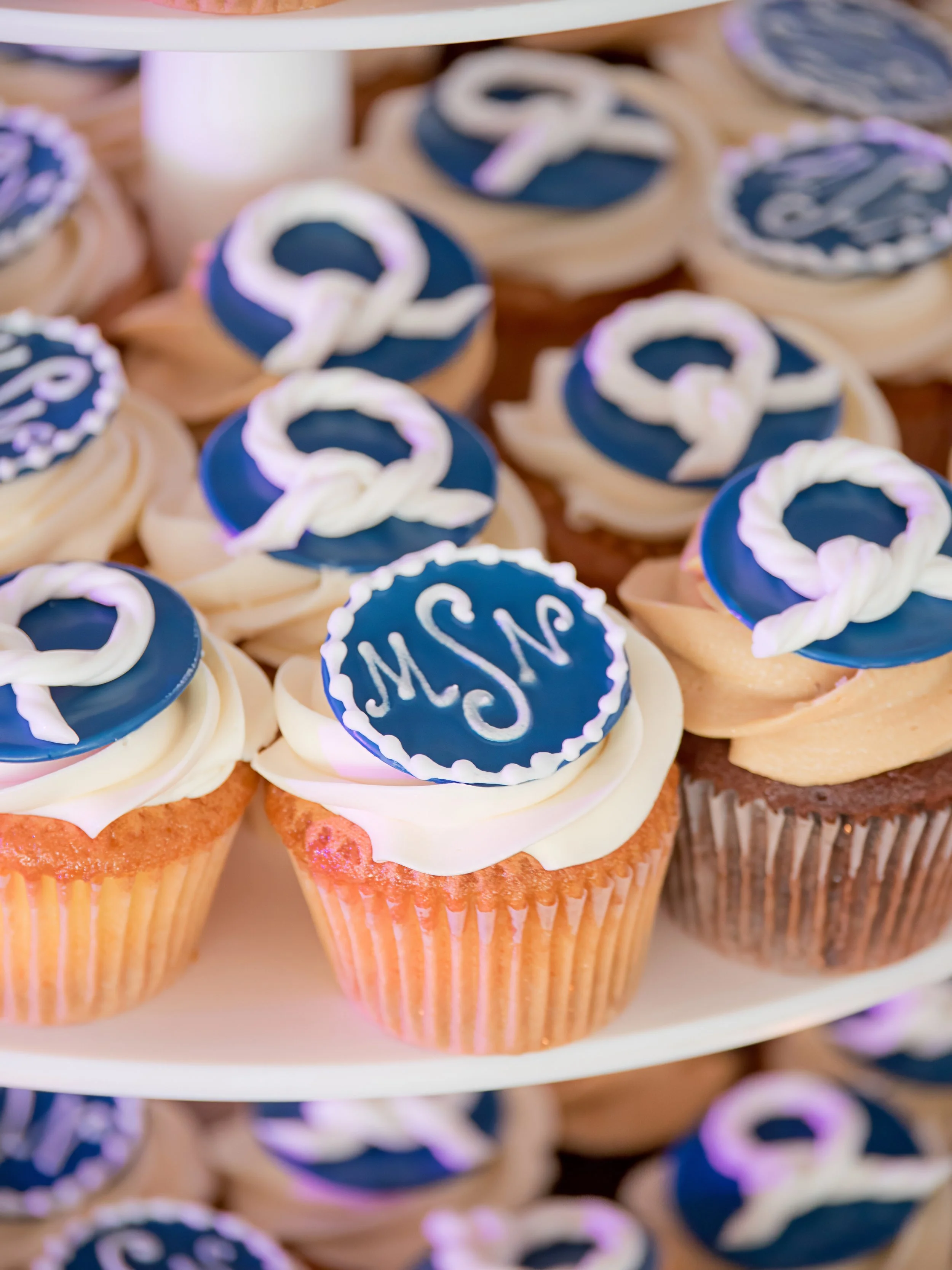 Yachting-Themed Wedding Cupcakes