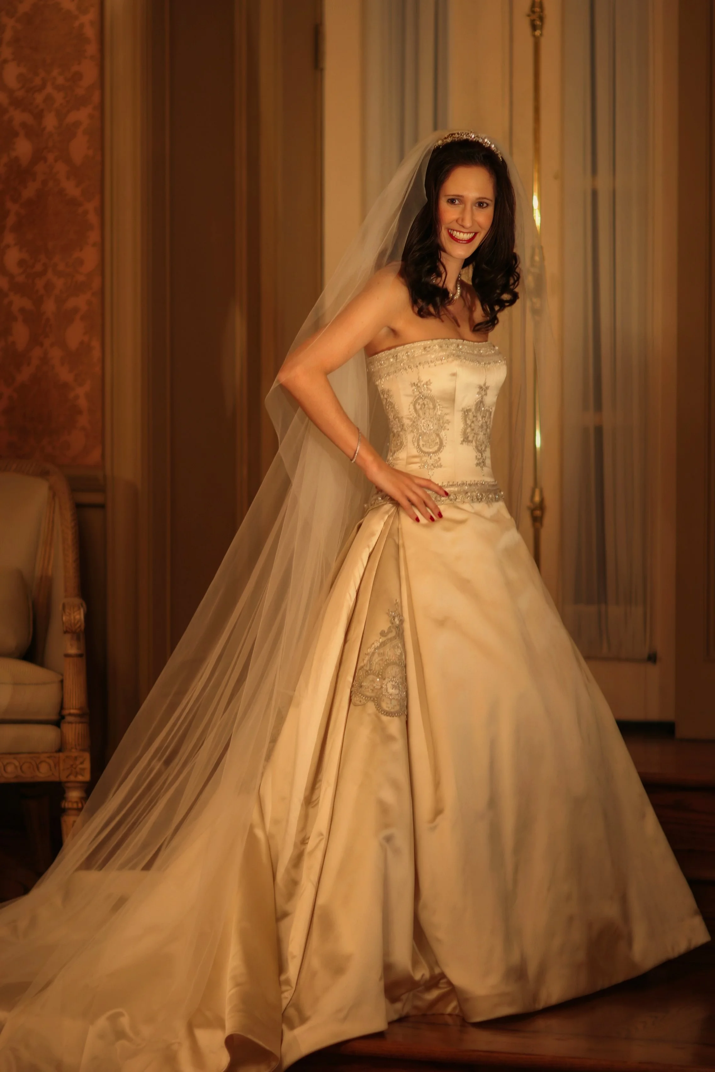 Elegant Bridal Portrait in an Oheka Castle Salon