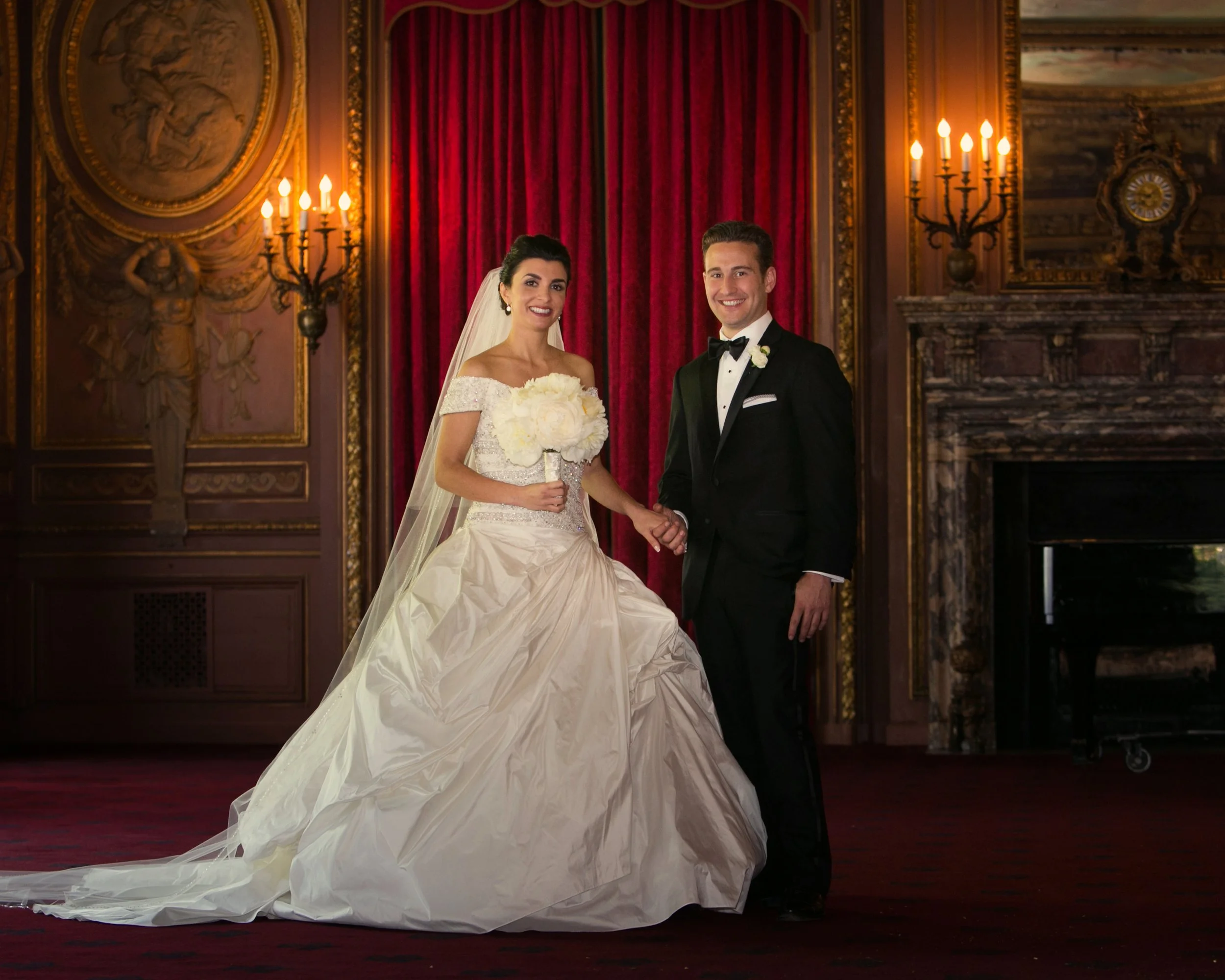 Classic New York City Bridal Portrait in Salon at Metropolitan Club