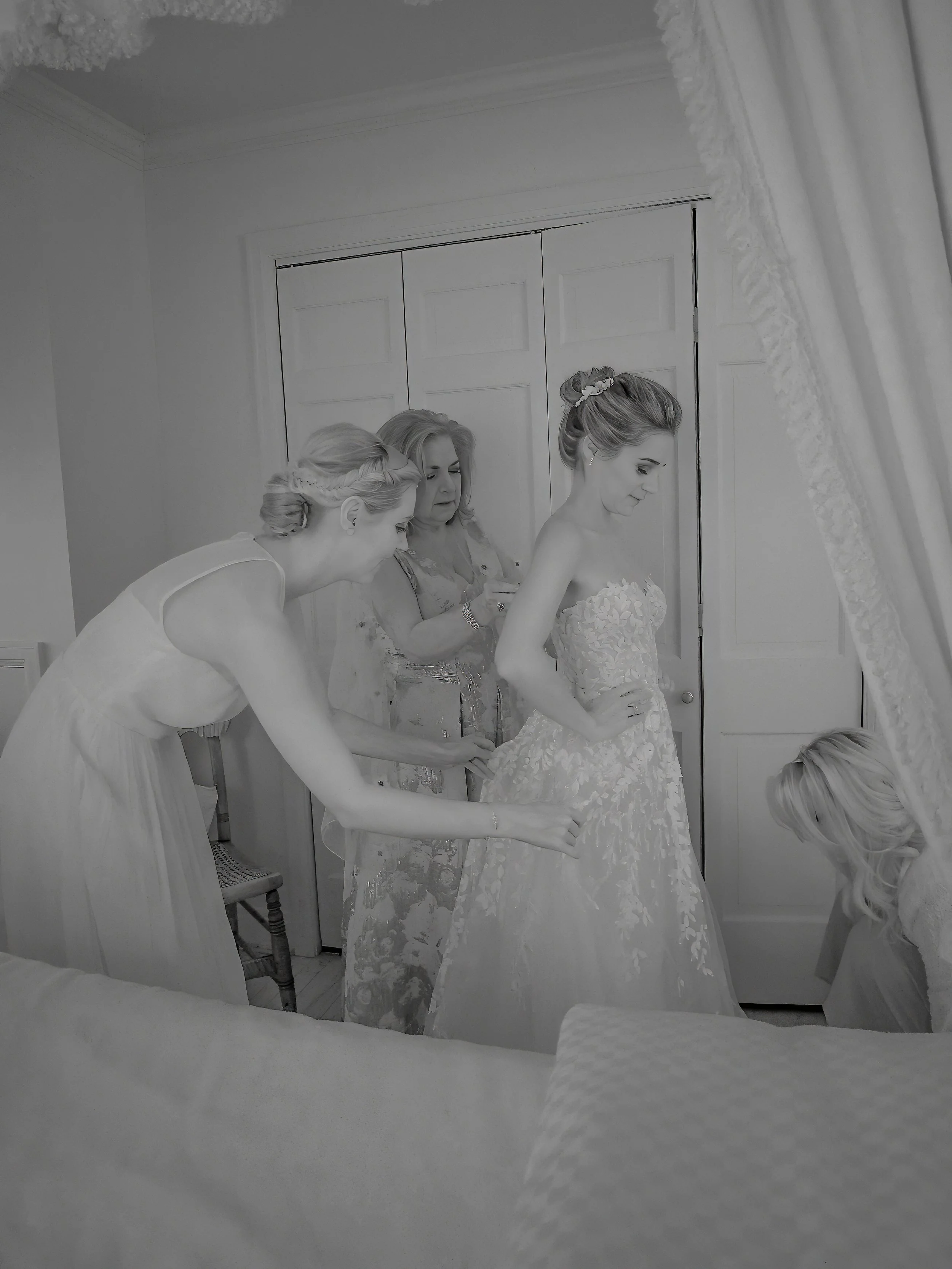 Bridal Preparation in the Suite at Lion Rock Farm