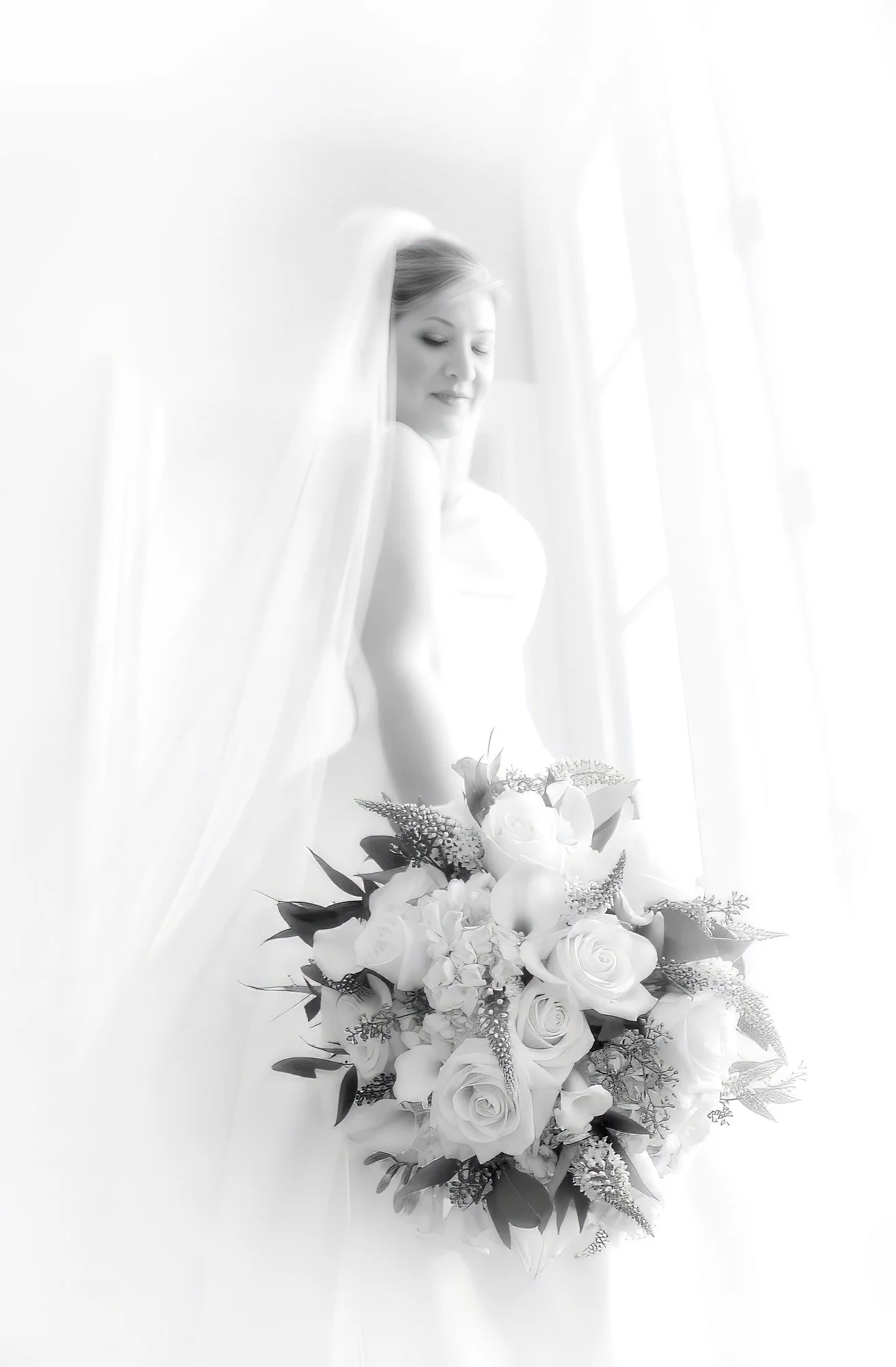 Fine Art Bridal Portrait – Window Light at Wadsworth Mansion