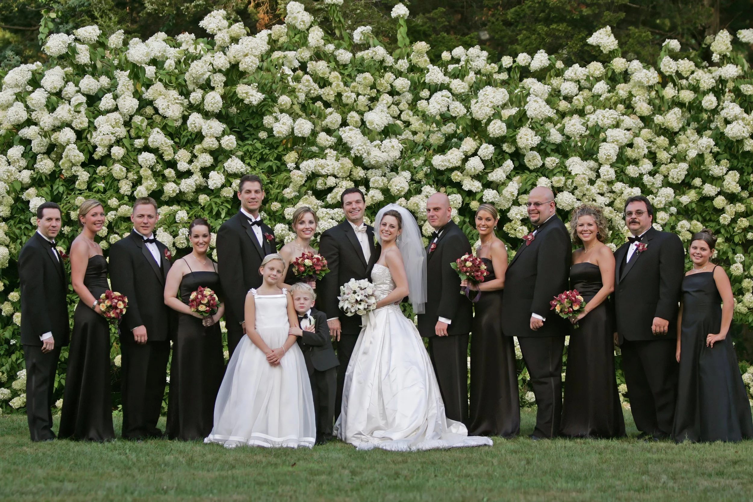 Wedding Party Portrait – Floral Grounds at Wadsworth Mansion