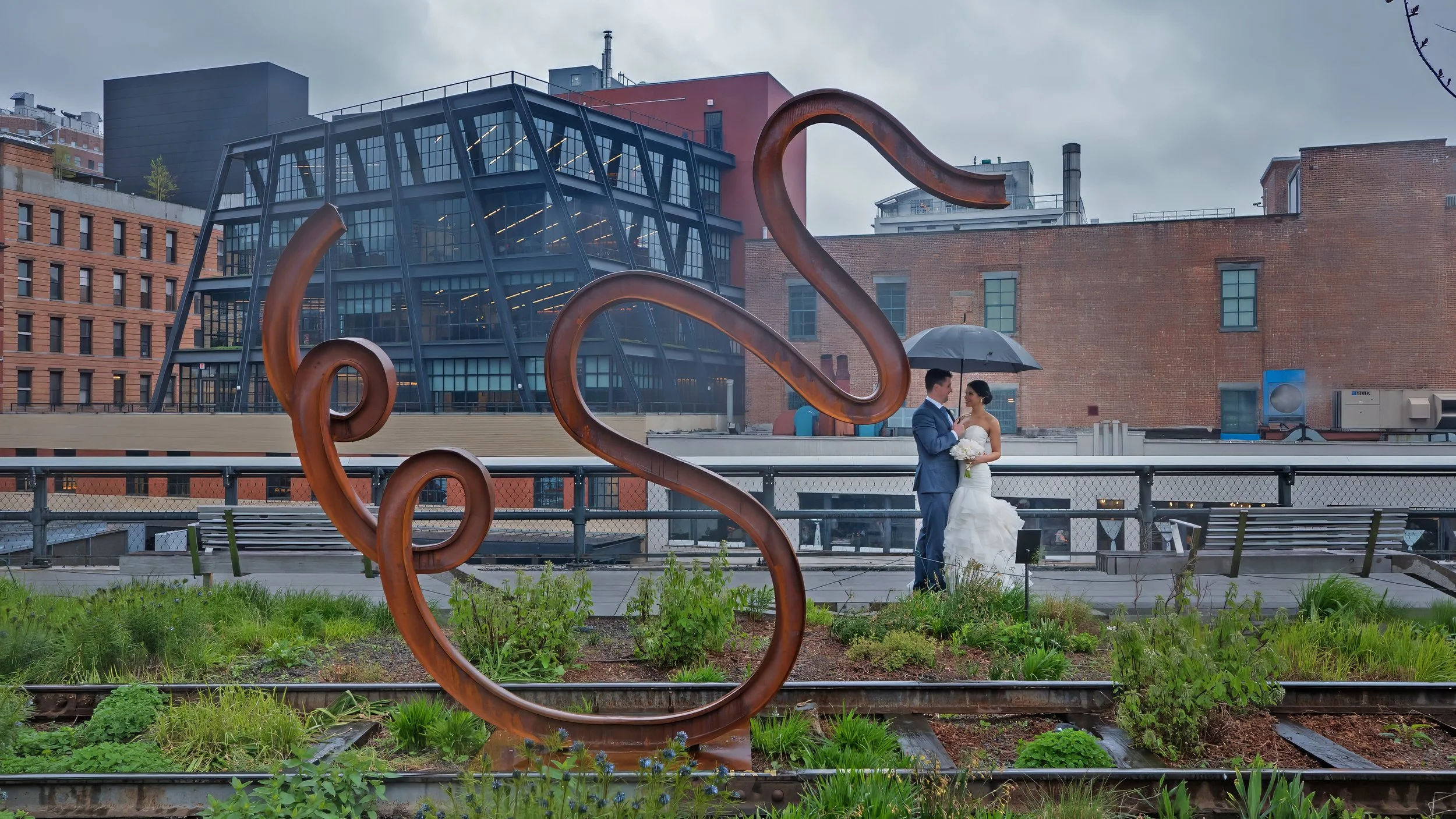 NYC Wedding Photographer | Rainy Wedding at the High Line and Añejo