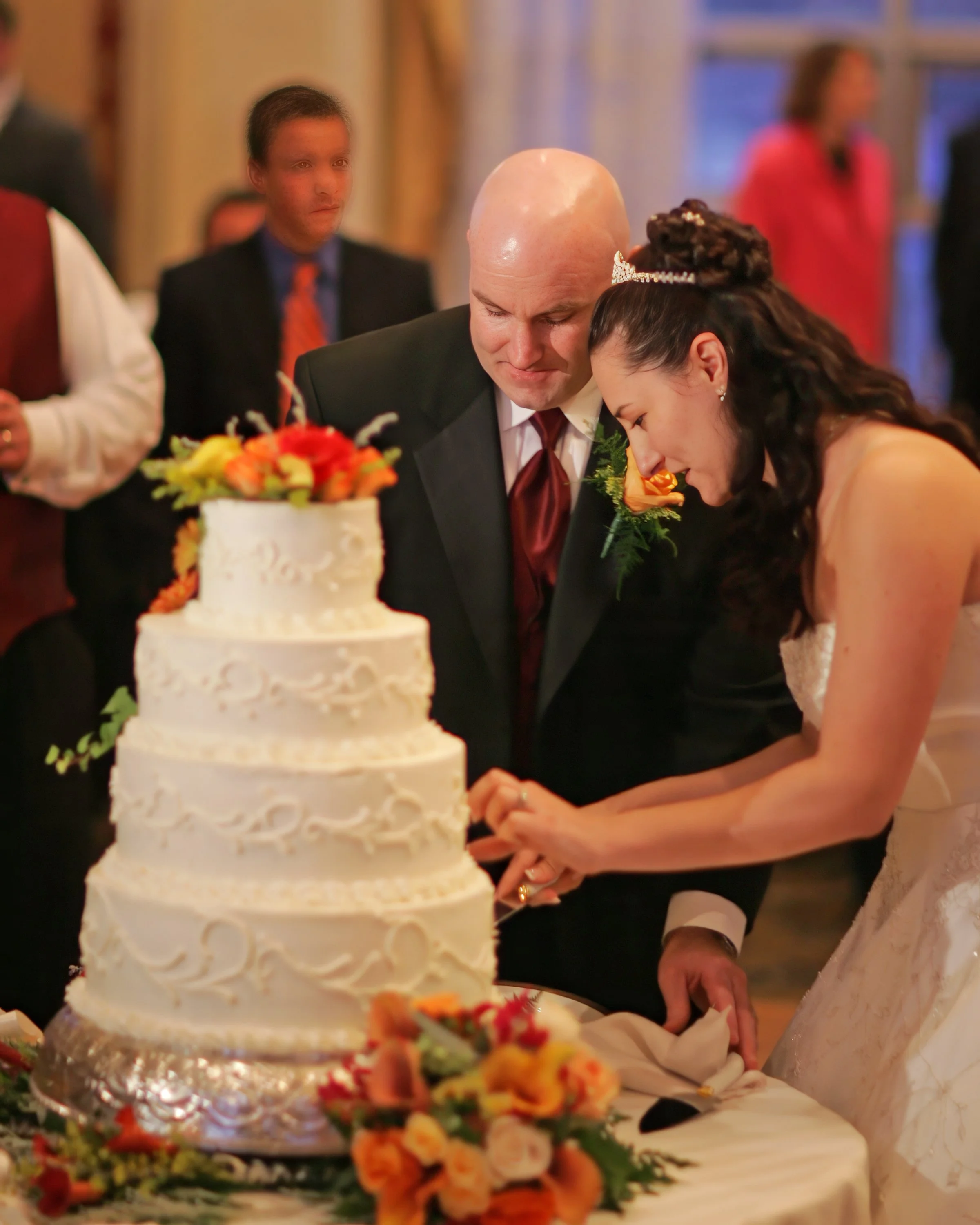 bond-ballroom-wedding-reception-cake-cutting.jpg