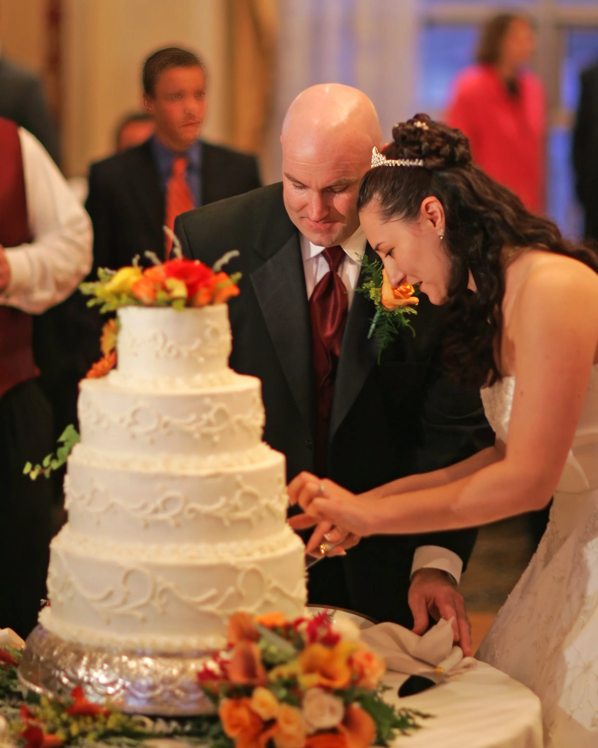 bond-ballroom-wedding-cake-cutting.jpg