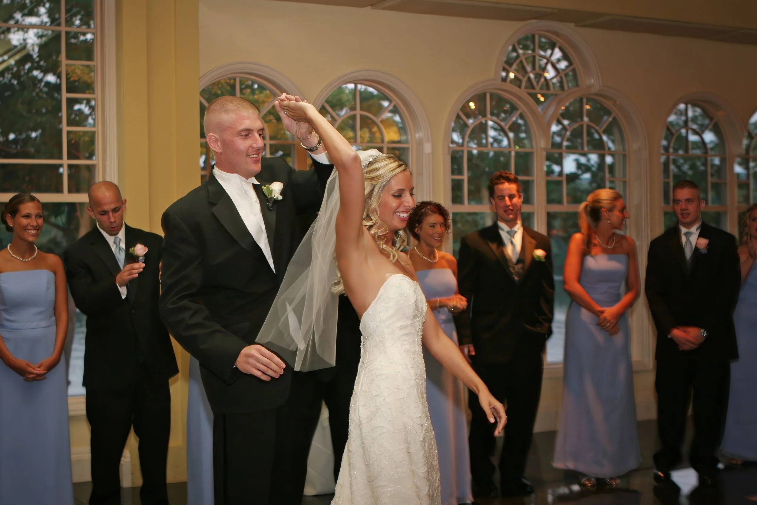 waterview-monroe-ct-wedding-reception-first-dance-playful.jpg