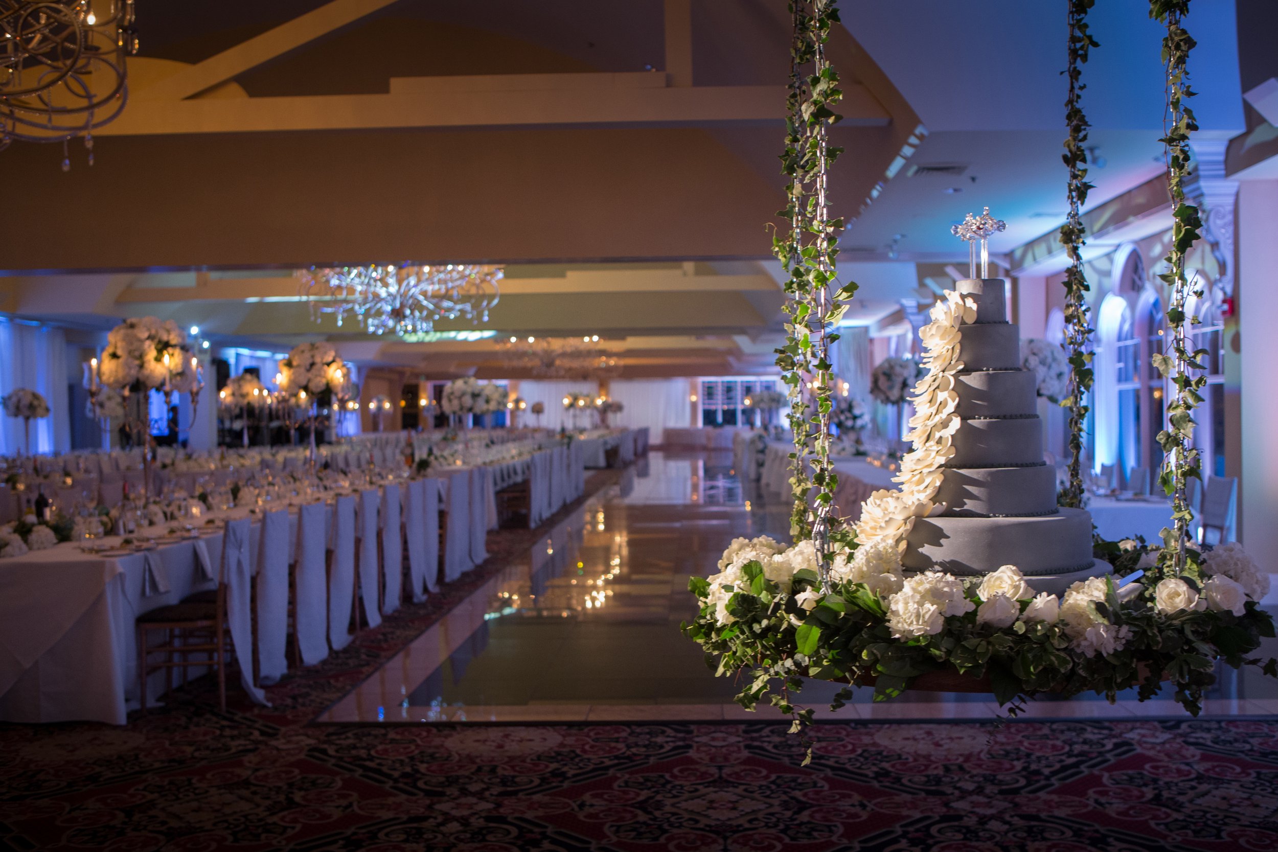 waterview-monroee-ct-suspended-cake.jpg