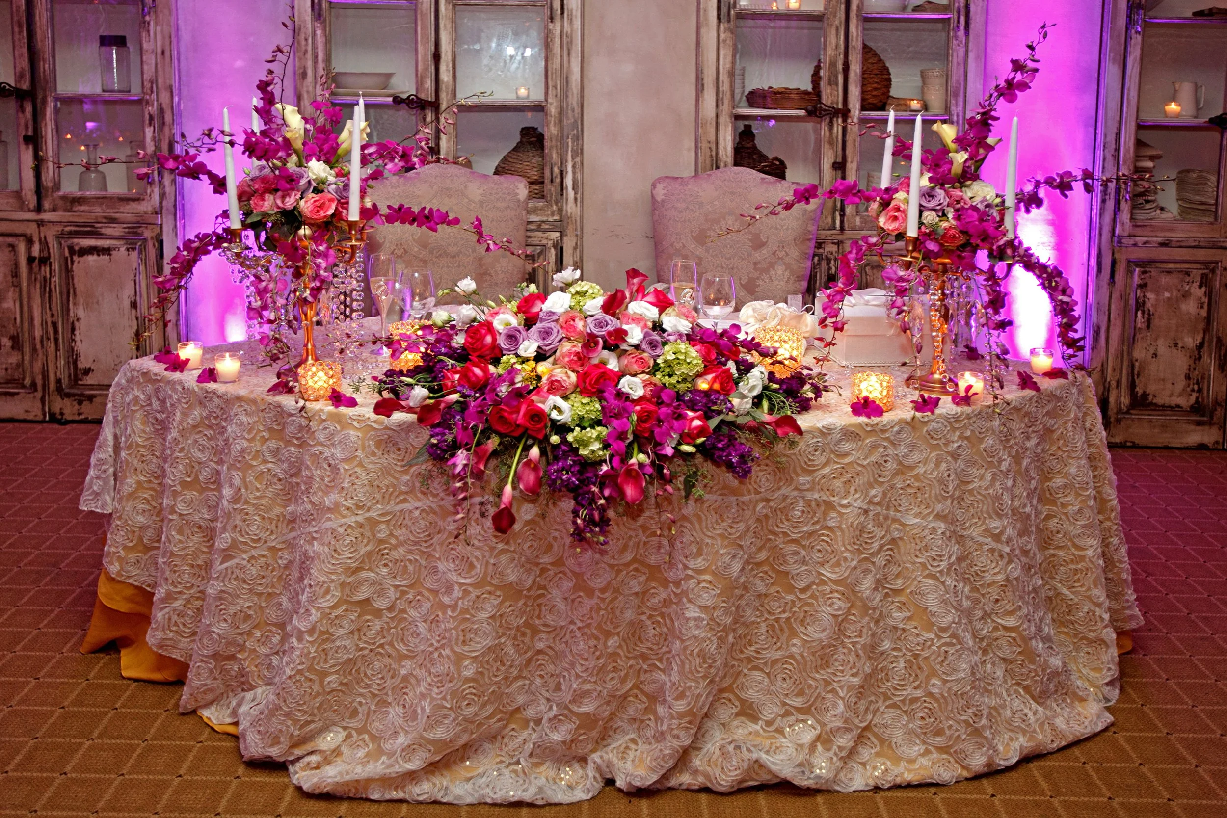 Wedding Head Table Decor at Delamar Greenwich Harbor