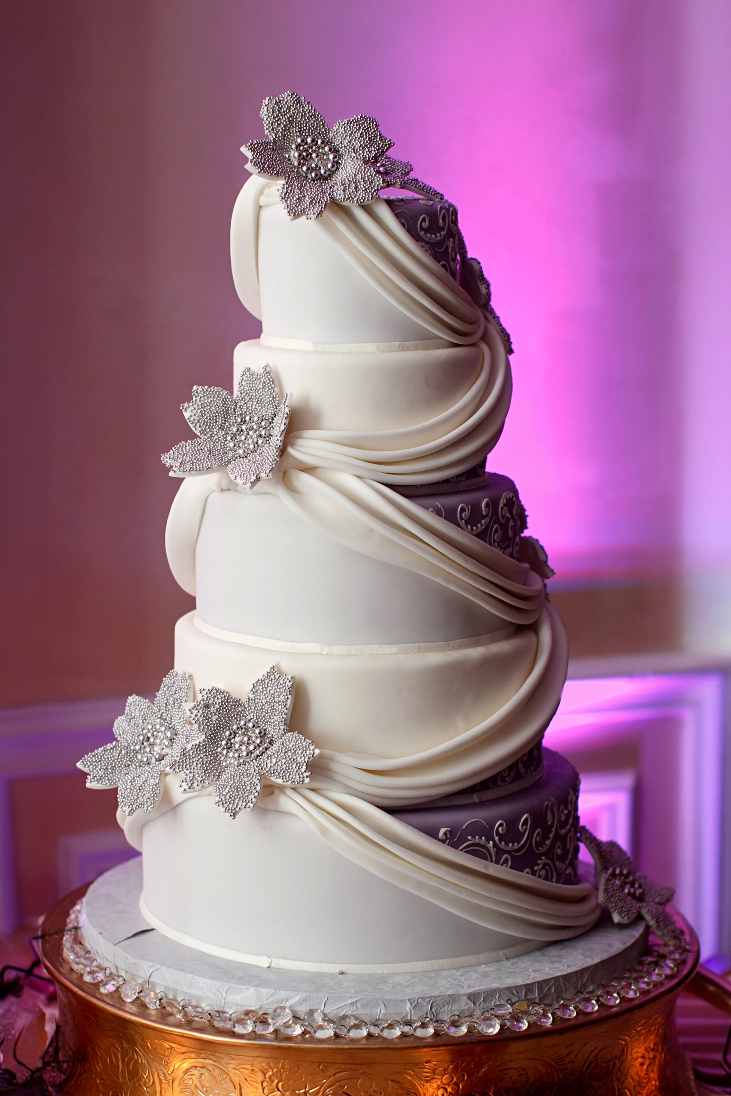 Wedding Cake Display at Delamar Greenwich Harbor