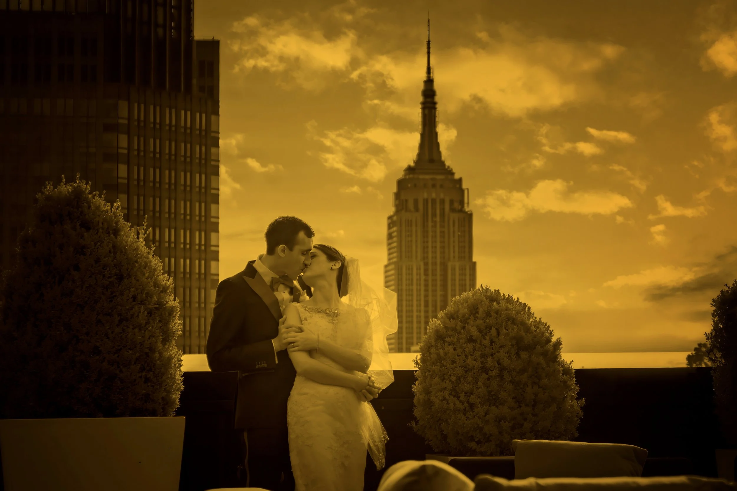 Rooftop Empire State Building Kiss
