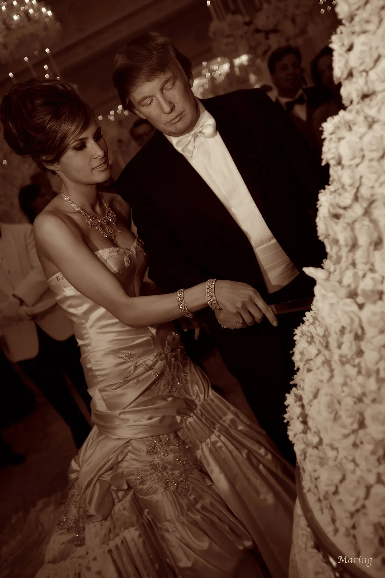 Donald and Melania Trump cut their wedding cake at Mar-a-Lago Club in Palm Beach