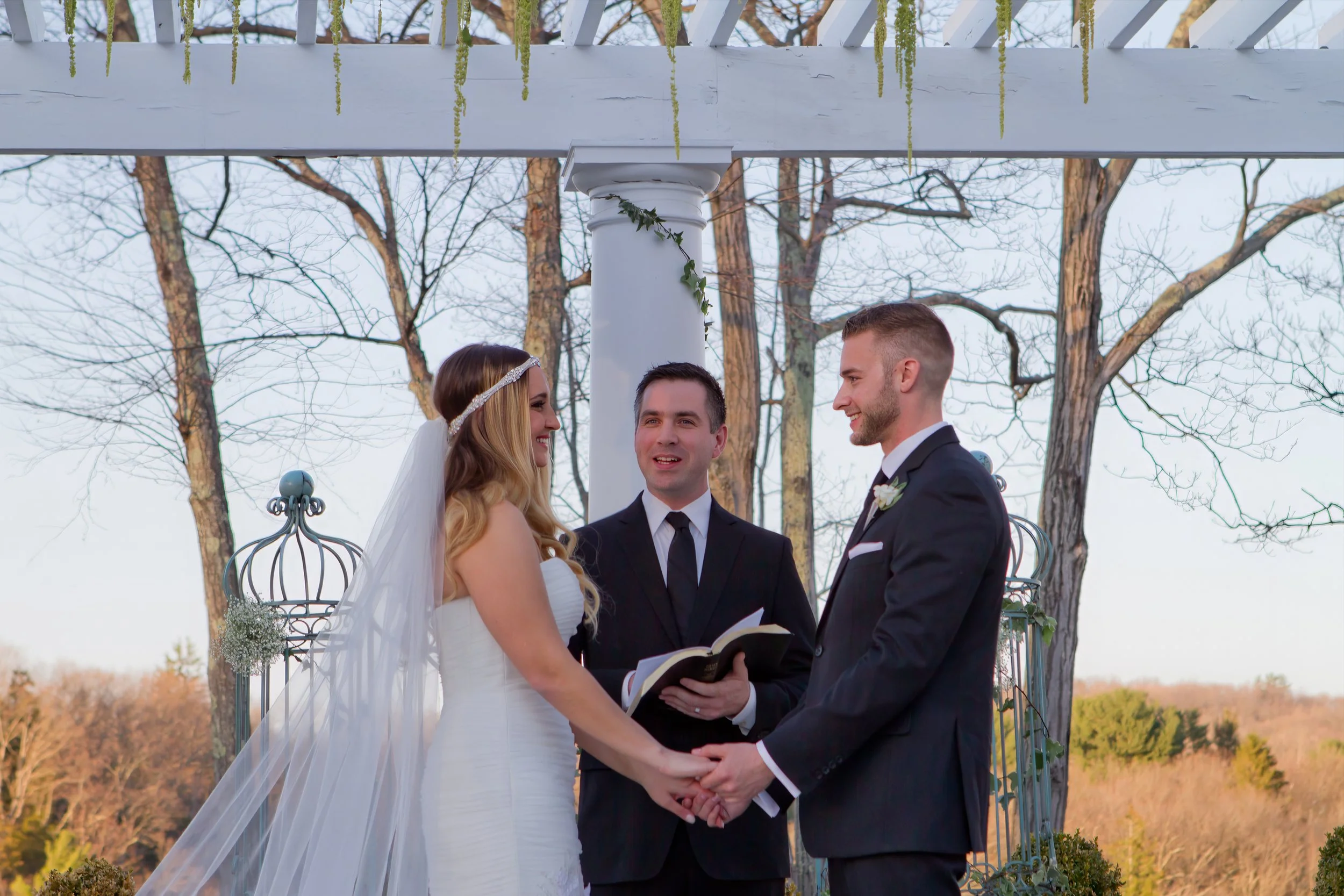 An outdoor wedding ceremony at Waterview in Monroe, CT