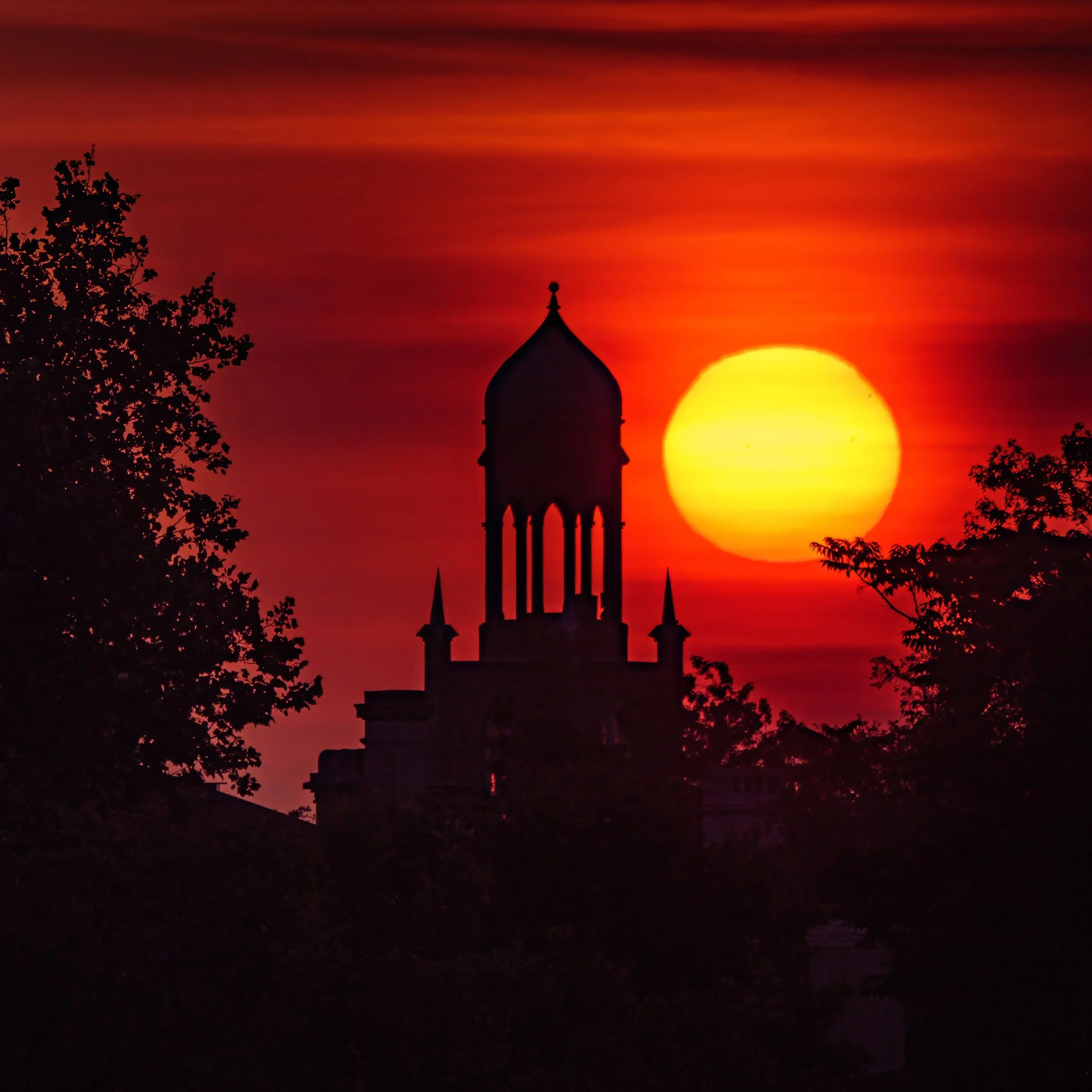 Sunrise view of Congregation Mickve Israel synagogue in Savannah, Georgia.