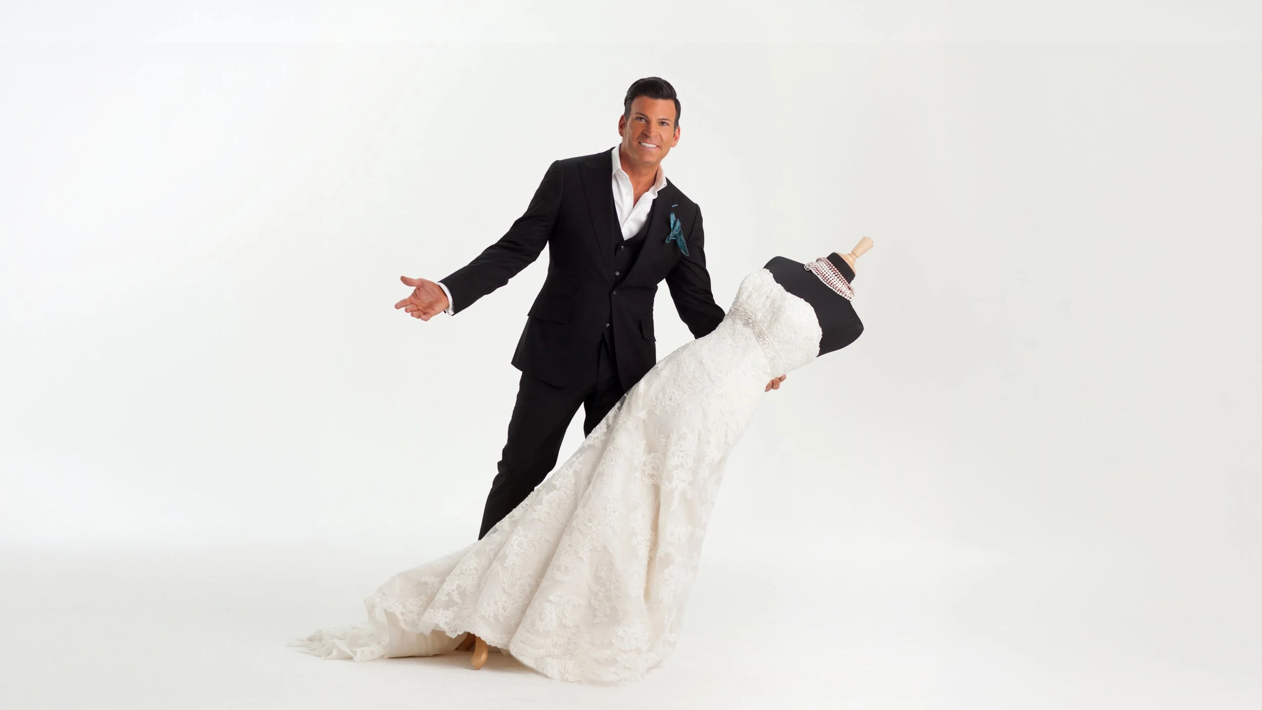 Fashion photoshoot with David Tutera orchestrated by Maring