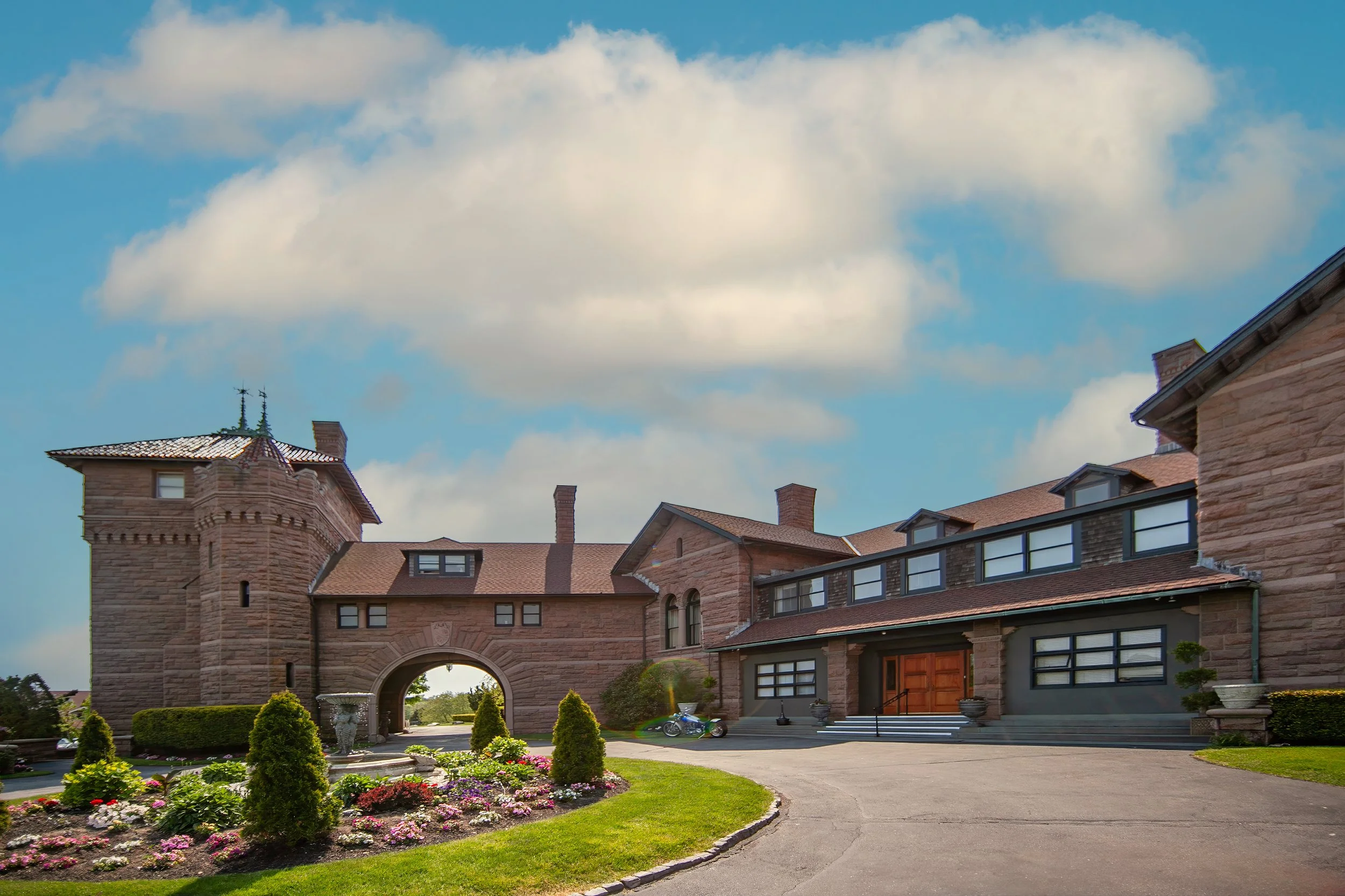 Exterior view of Ocean Cliff mansion in Newport Rhode Island.