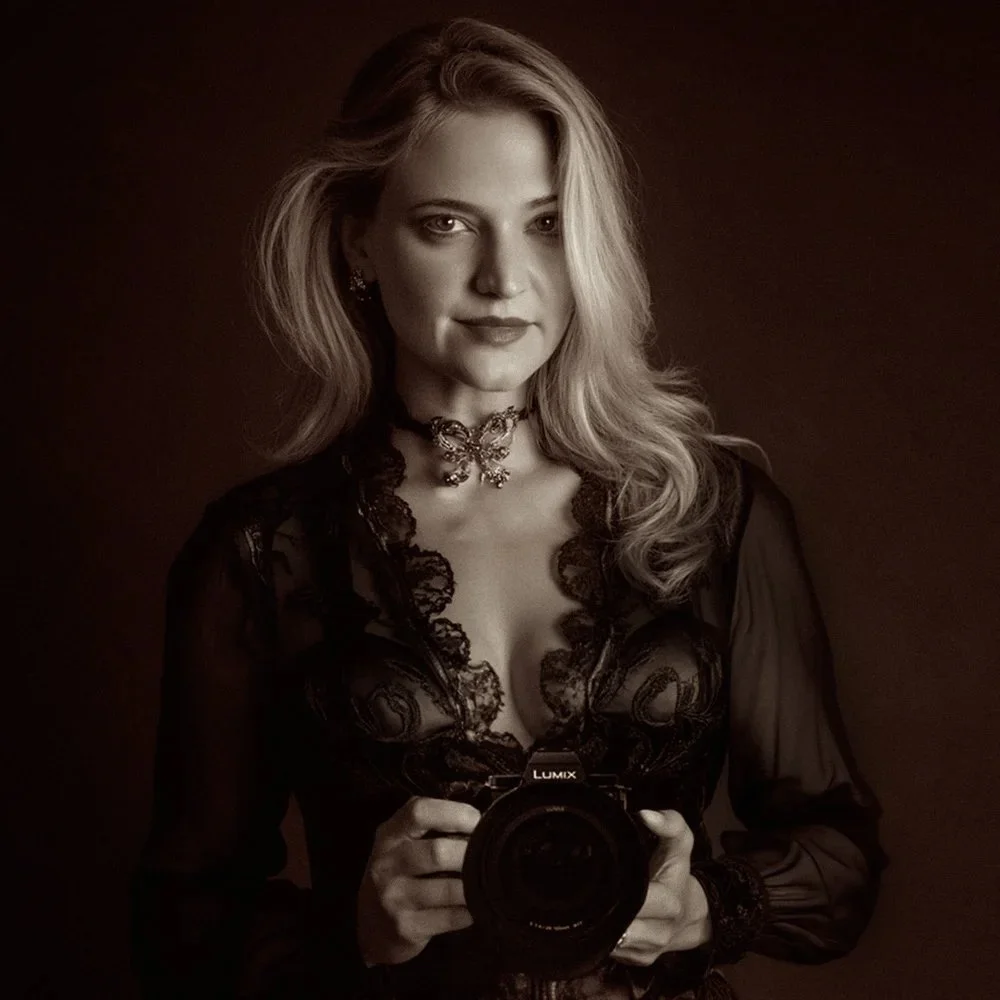 NYC wedding photographer Jennifer Maring photographs the Plaza Hotel NY